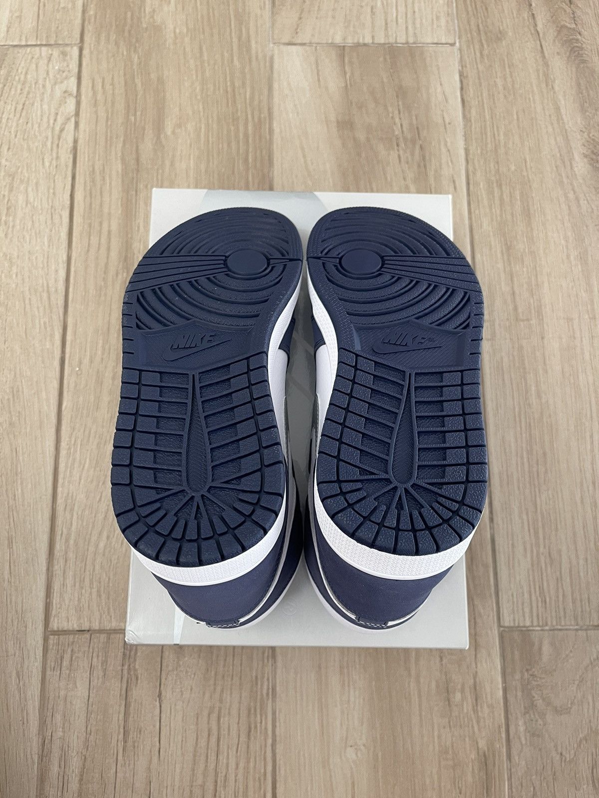 Jordan Brand Jordan 1 Retro High CO.JP Midnight Navy 2020 Size US 10.5 / EU 43-44 - 7 Thumbnail