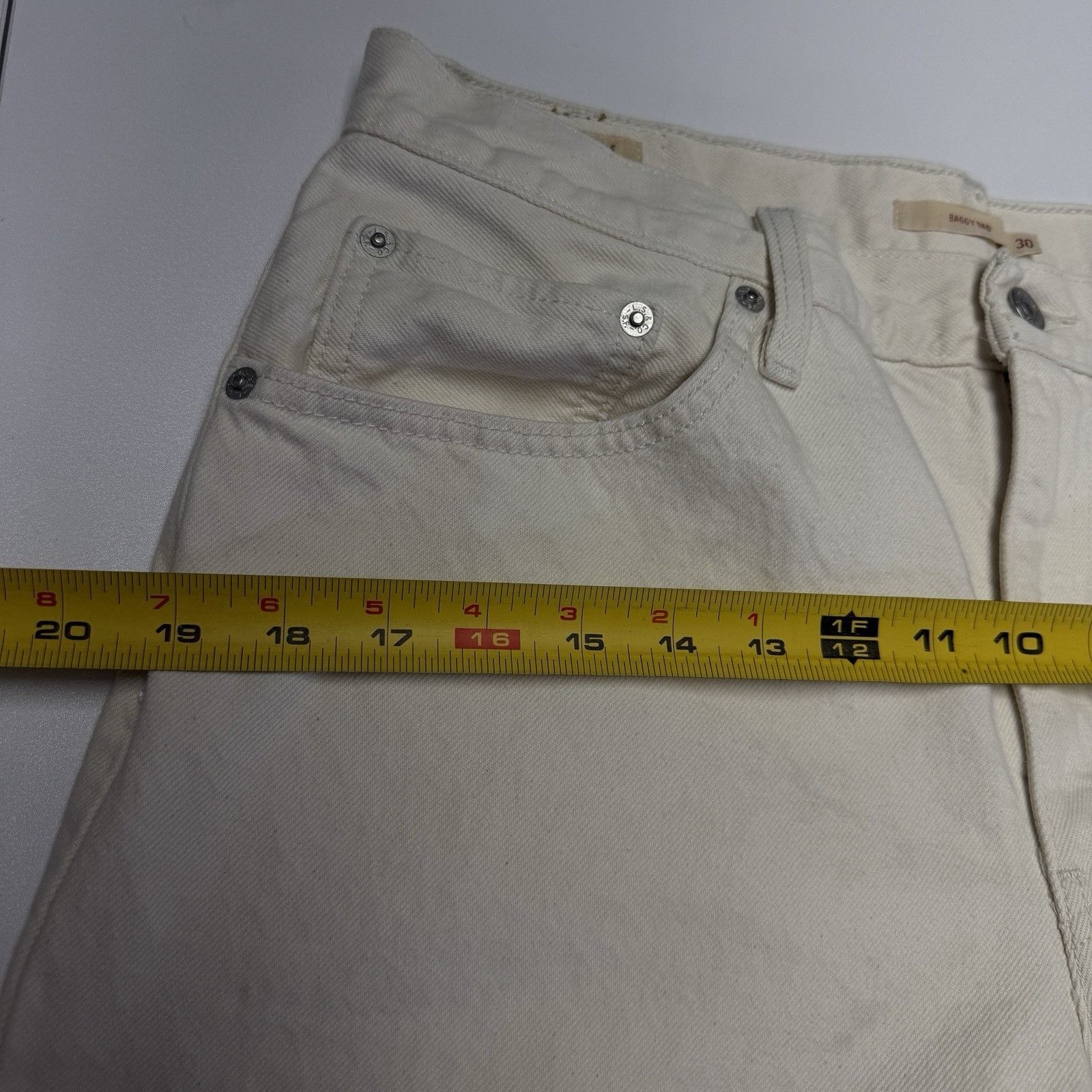 Levi's Levi's Premium Womens Baggy Dad Jeans Size 30 White (32x30) Size 30" / US 8 / IT 44 - 7 Thumbnail