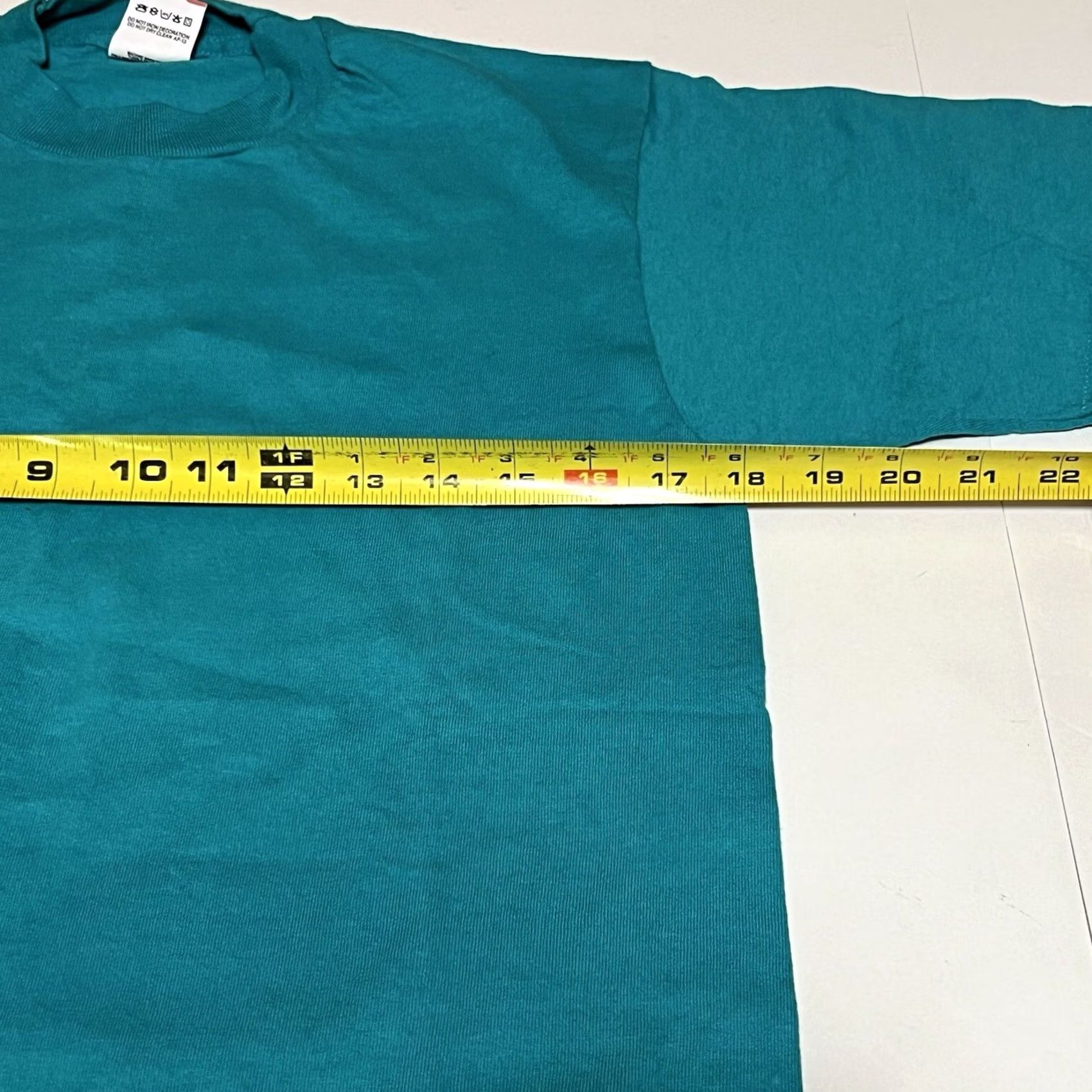 Fruit Of The Loom VINTAGE Fruit of the Loom Green T-Shirt Crew Neck Short Sleeve M USA Cotton Blank Men Size M Size US M / EU 48-50 / 2 - 5 Thumbnail