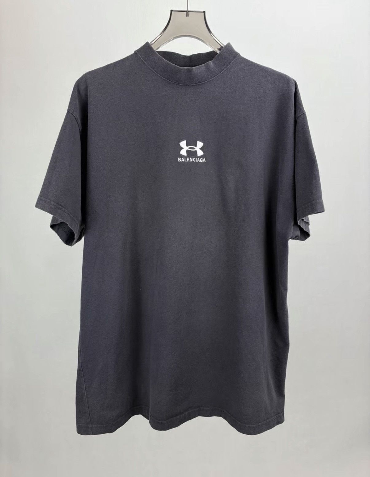 Balenciaga BALENCIAGA × Under Armour Short Sleeve K1 Size US M / EU 48-50 / 2 - 1 Thumbnail
