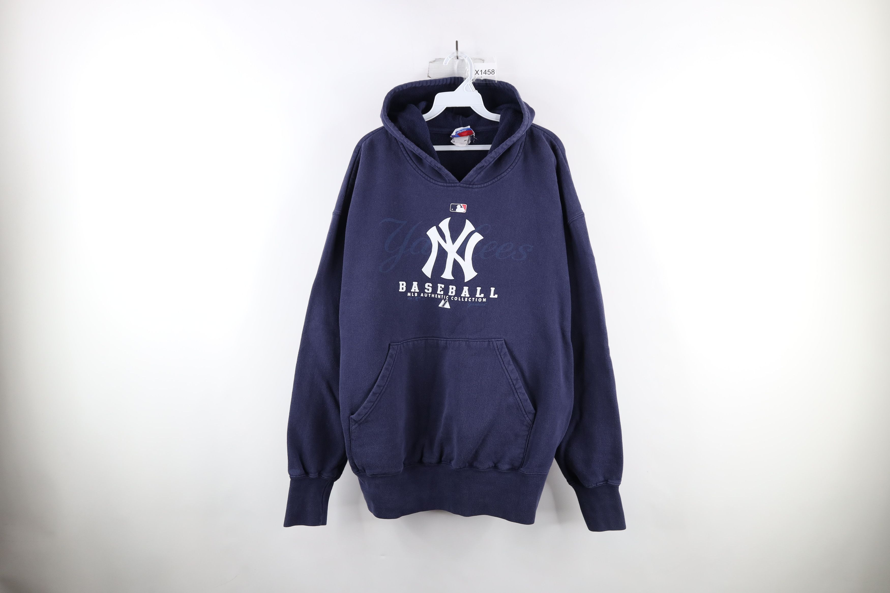 Majestic × Vintage Vintage Majestic Out New York Yankees Hoodie Sweatshirt Size US XXL / EU 58 / 5 - 1 Thumbnail