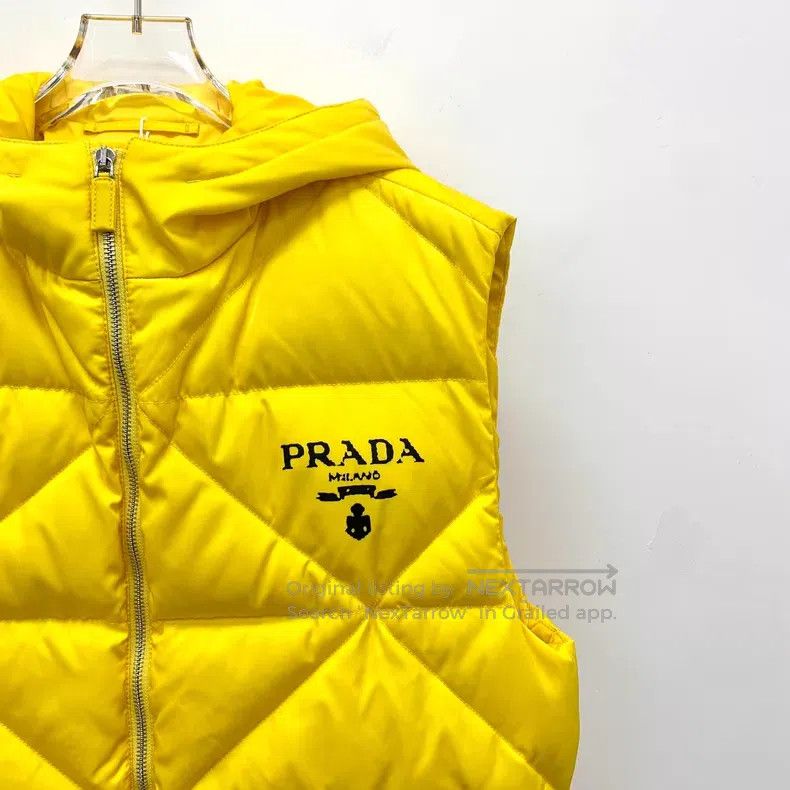 Prada Prada Yellow logo diamond hooded down vest Size US M / EU 48-50 / 2 - 3 Thumbnail