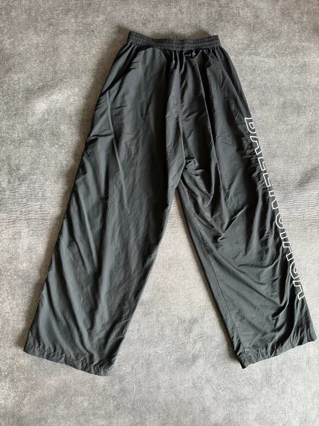 Balenciaga Balenciaga Outline Tracksuit Nylon Sweatpants 2501-Nextarro Size US 26 / EU 42 - 2 Thumbnail