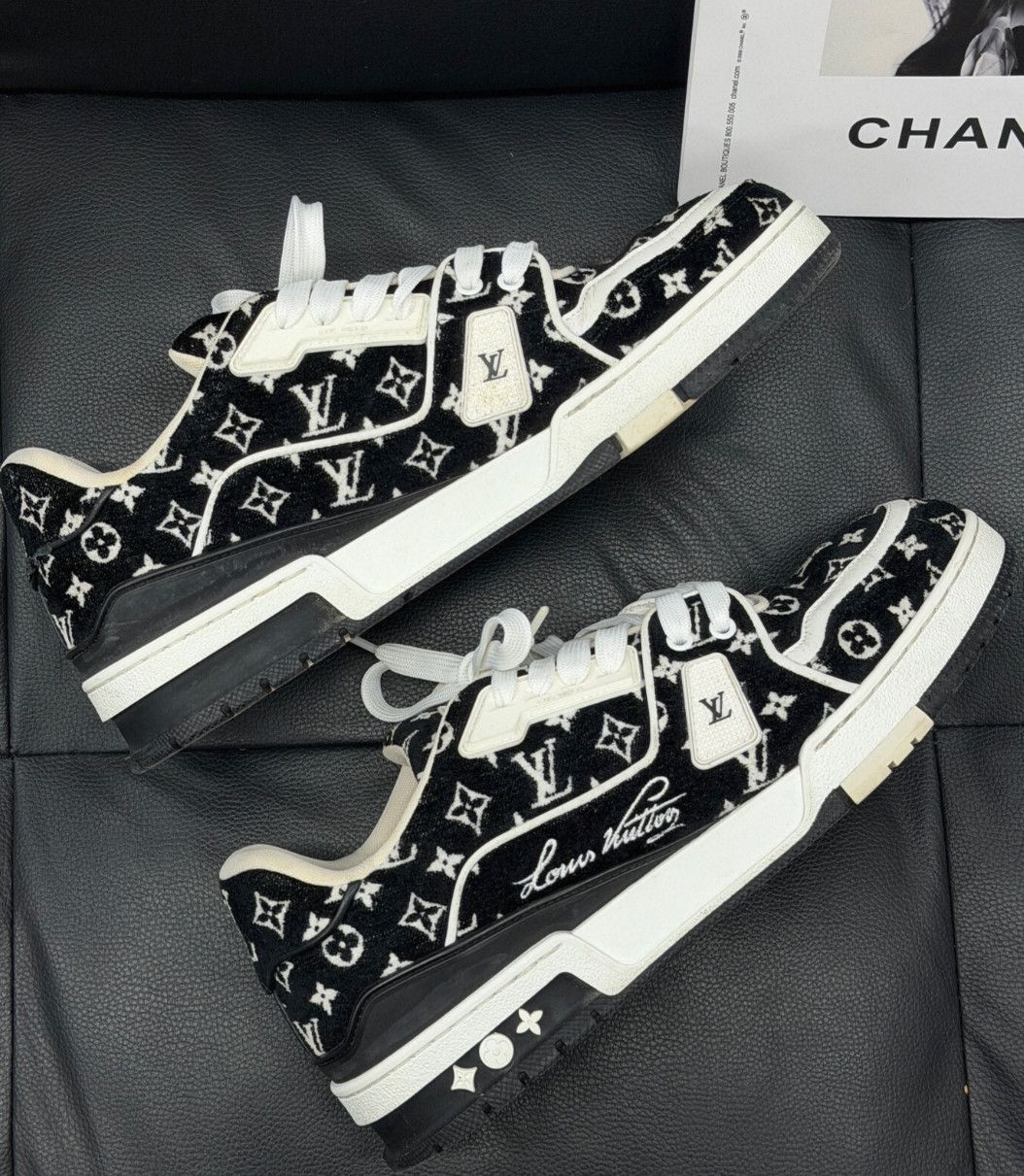 Louis Vuitton Louis Vuitton Black and White Trainer Lace Up Low Top Fash Size US 8.5 / EU 41-42 - 2 Thumbnail