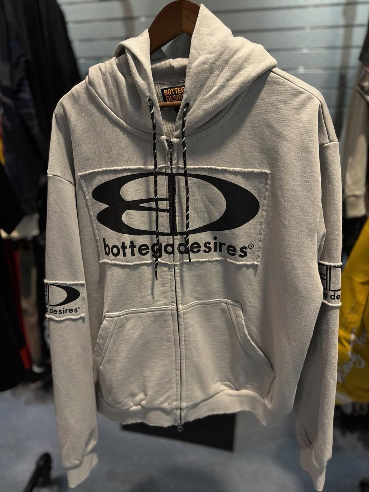 Bottega Desires Bottega Desires Grey Zip-Up Hoodie Brand New Size (XXL) Size US XXL / EU 58 / 5 - 2 Thumbnail