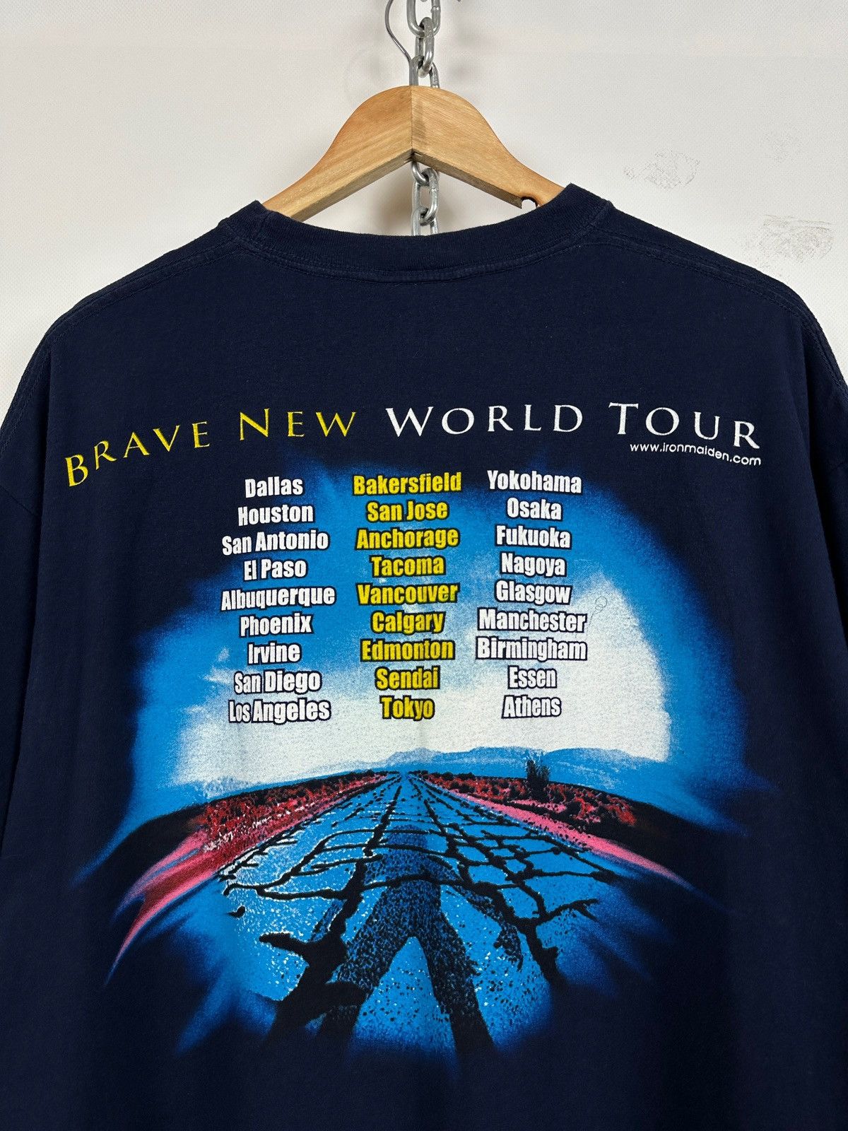 Band Tees 2000 Vintage Iron Maiden Brave New World Tour T-Shirt Size US XL / EU 56 / 4 - 16 Thumbnail