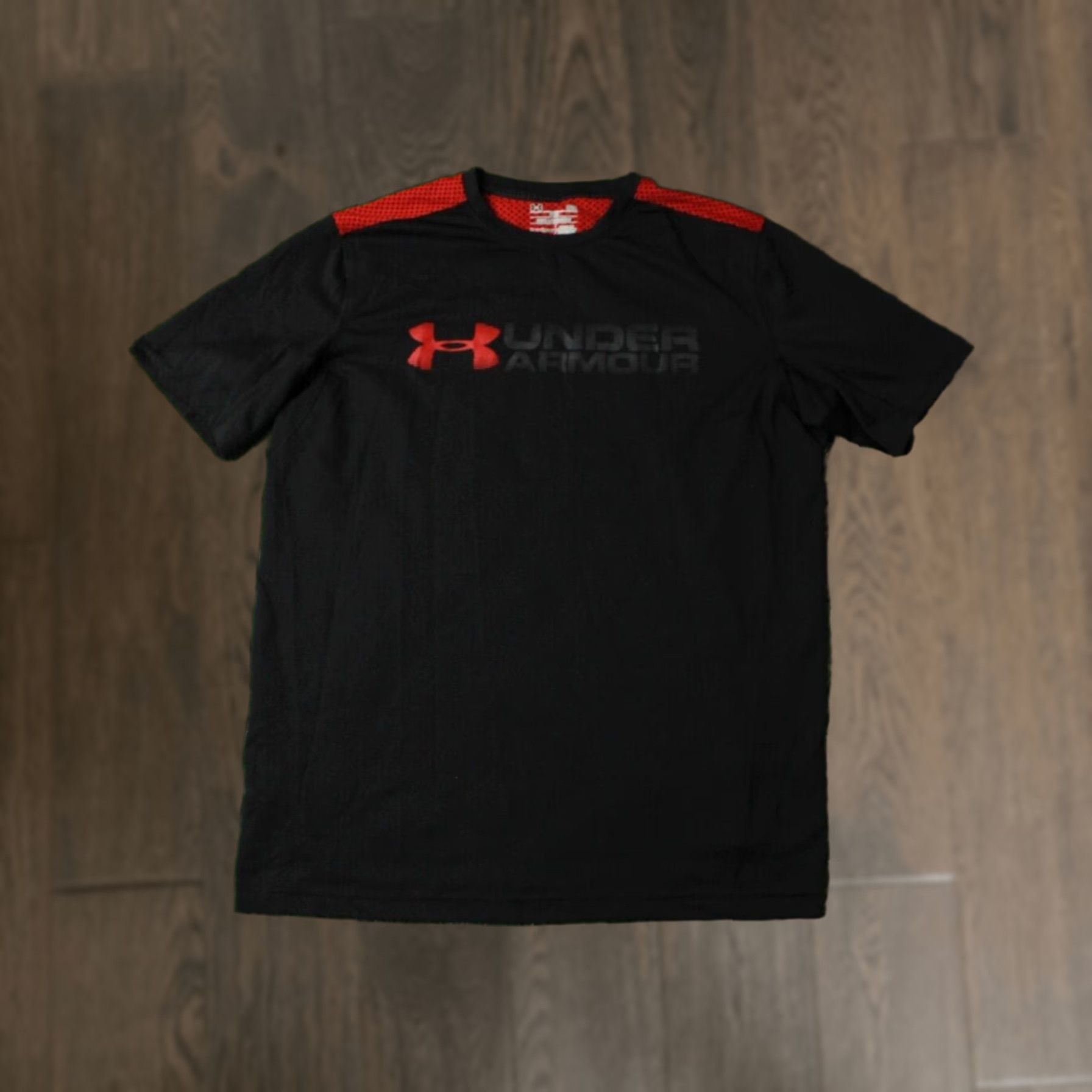Under Armour UNDER ARMOUR HEATGEAR Shirt Men L Black and Red 2016 CrossFit Jersey 100% Polyester Short Sleeve Size US L / EU 52-54 / 3 - 1 Thumbnail
