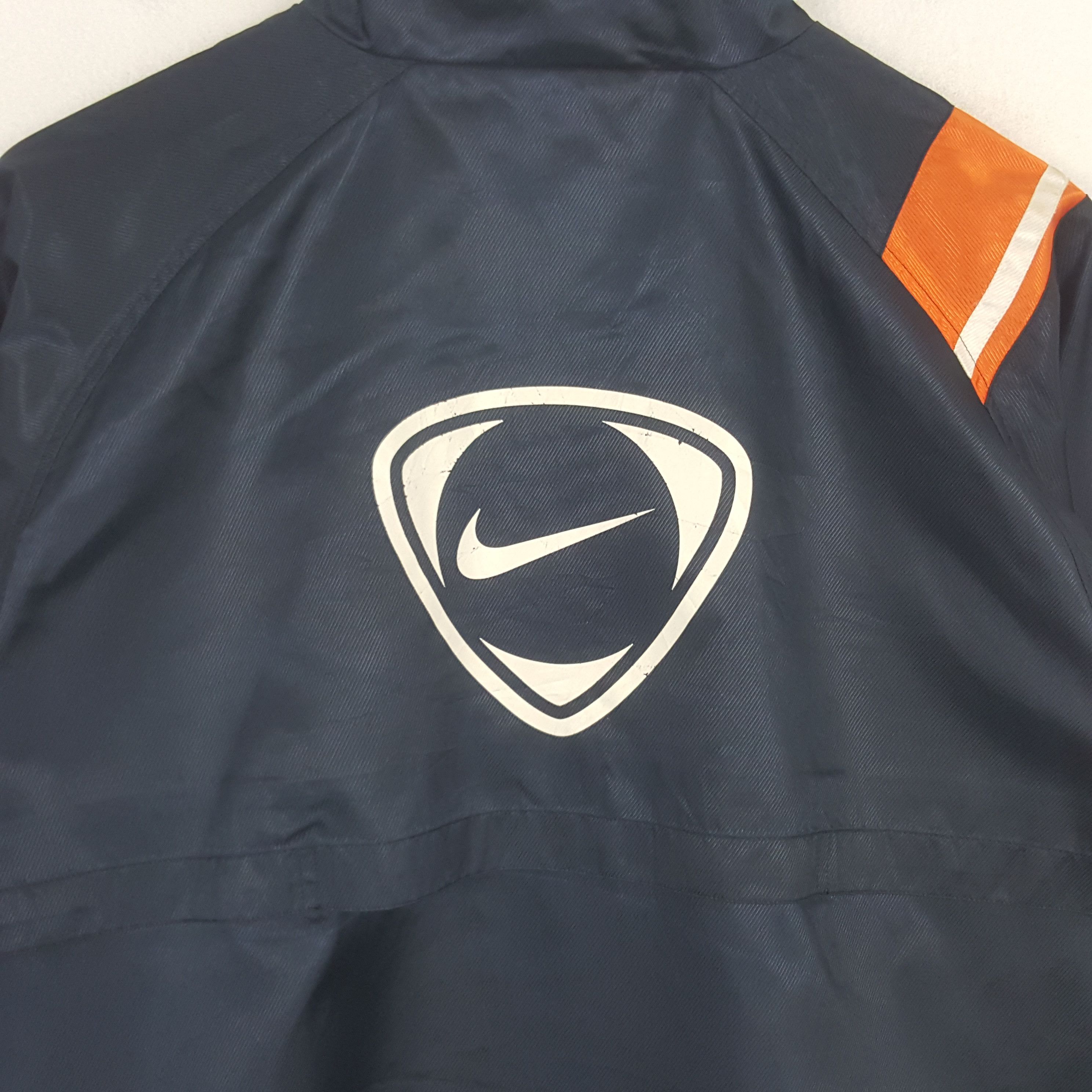 Nike × Vintage Vintage Nike American Sportwear Big Swoosh Jacket C281N11 Size US XL / EU 56 / 4 - 2 Thumbnail