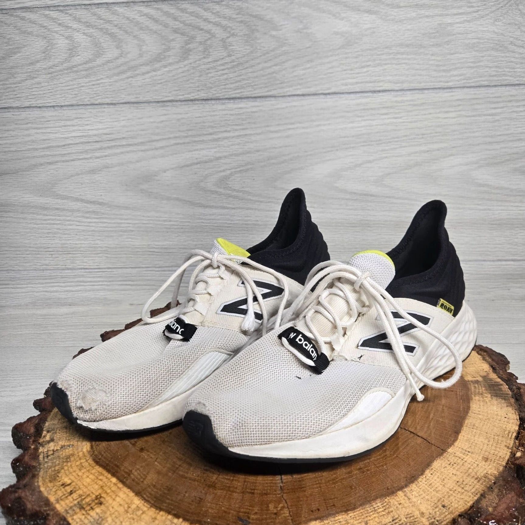 New Balance New Balance Fresh Foam Running Sneakers Mens Size 10.5 White Black Athletic Size US 10.5 / EU 43-44 - 2 Thumbnail