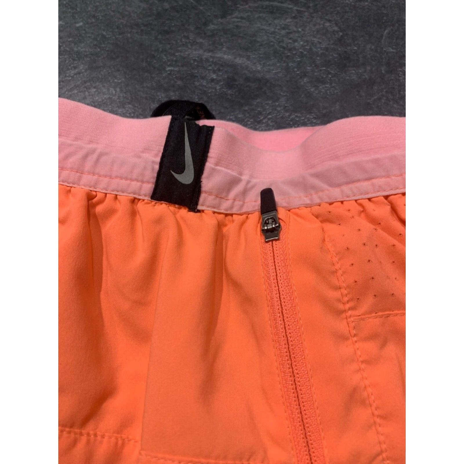 Nike Nike Women's Lined Running Shorts Medium Peach Athletic Size 32" / US 10 / IT 46 - 3 Thumbnail