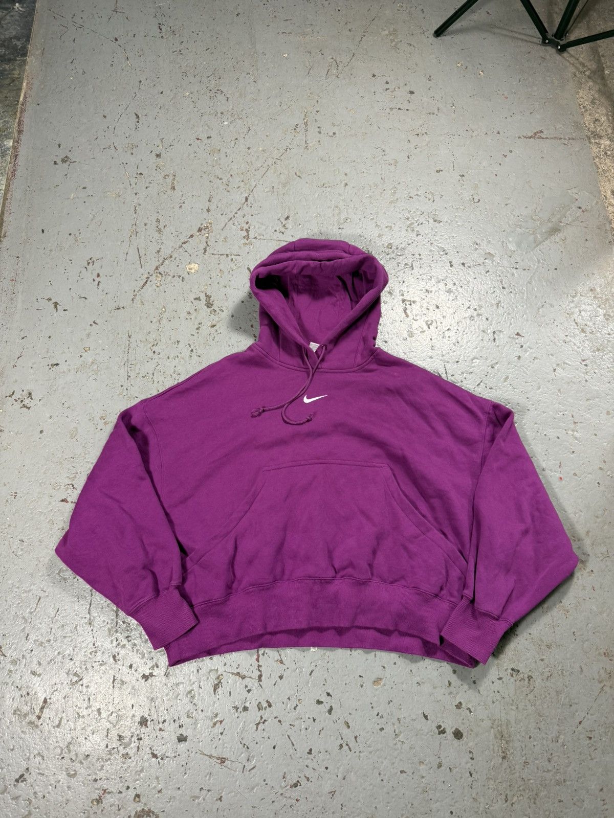 Nike Vintage Nike Centre Swoosh Hoodie Purple Boxy Fit Cropped Size US L / EU 52-54 / 3 - 1 Thumbnail
