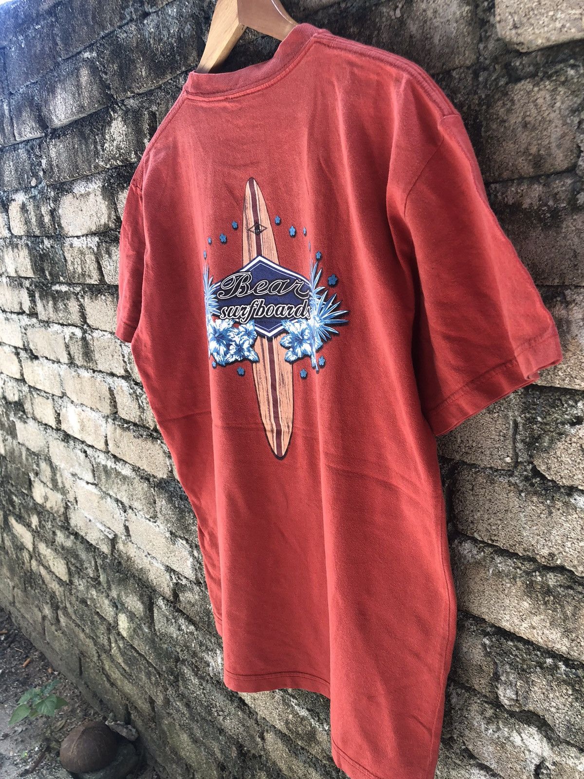 Japanese Brand Vintage 90s Surf Bear Big Logo X Surf Wear Tshirt Size US L / EU 52-54 / 3 - 4 Thumbnail
