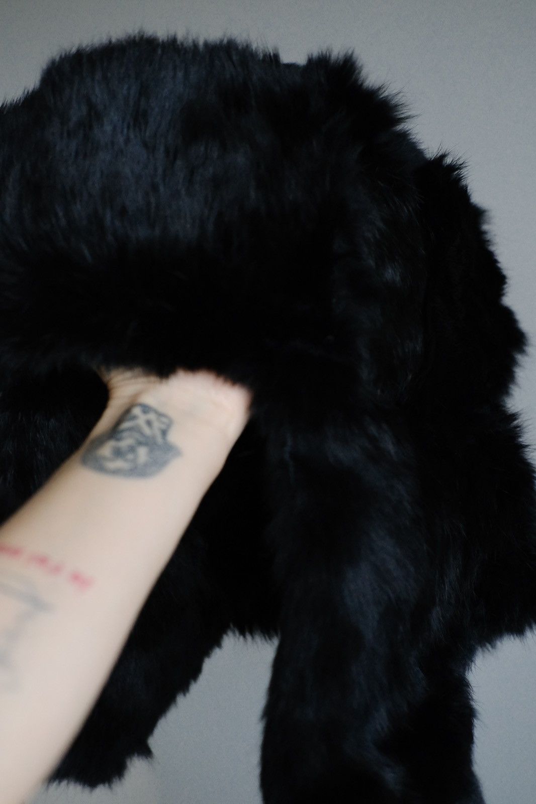 Vintage Black real fur y2k avant garde hat Size ONE SIZE - 7 Thumbnail