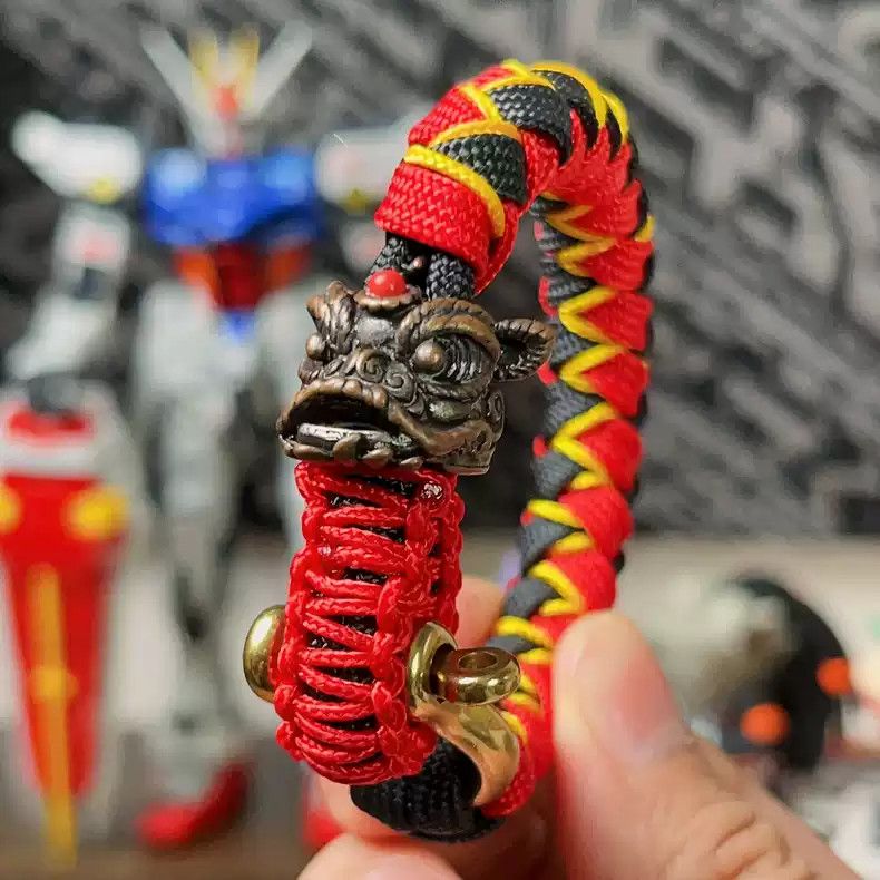 Handmade × Vintage Handmade Chinese Lion Paracord Bracelet Size ONE SIZE - 1 Thumbnail