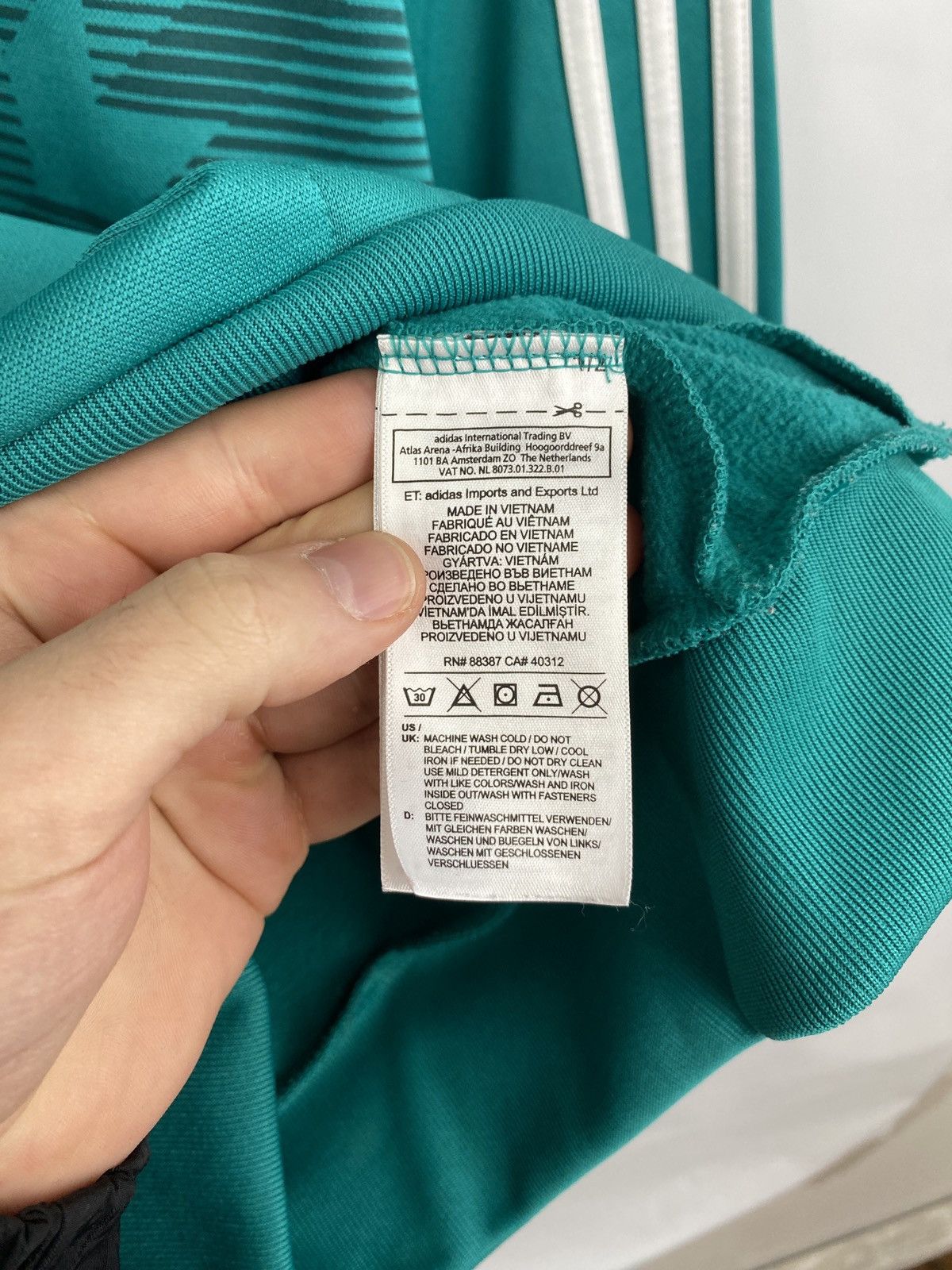 Adidas 🇩🇪 Y2K Adidas Germany 2018 S Jersey Soccer Zip Hoodie Rare Size US M / EU 48-50 / 2 - 6 Thumbnail