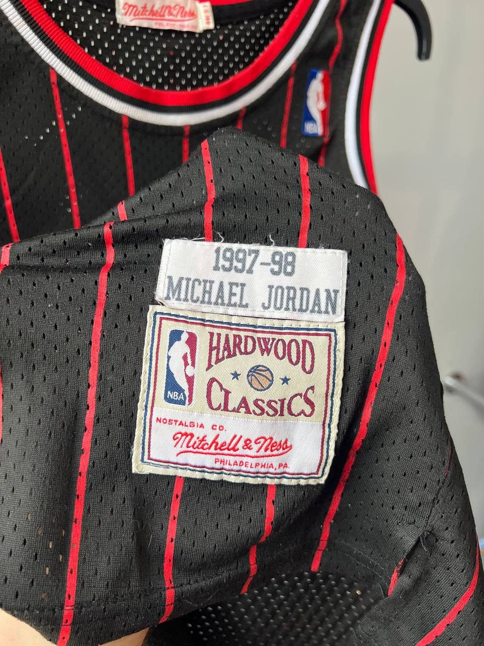 NBA 1097/98 CHICAGO BULLS #23 JORDAN MITCHELL&NESS RARE JERSEY Size US S / EU 44-46 / 1 - 7 Thumbnail