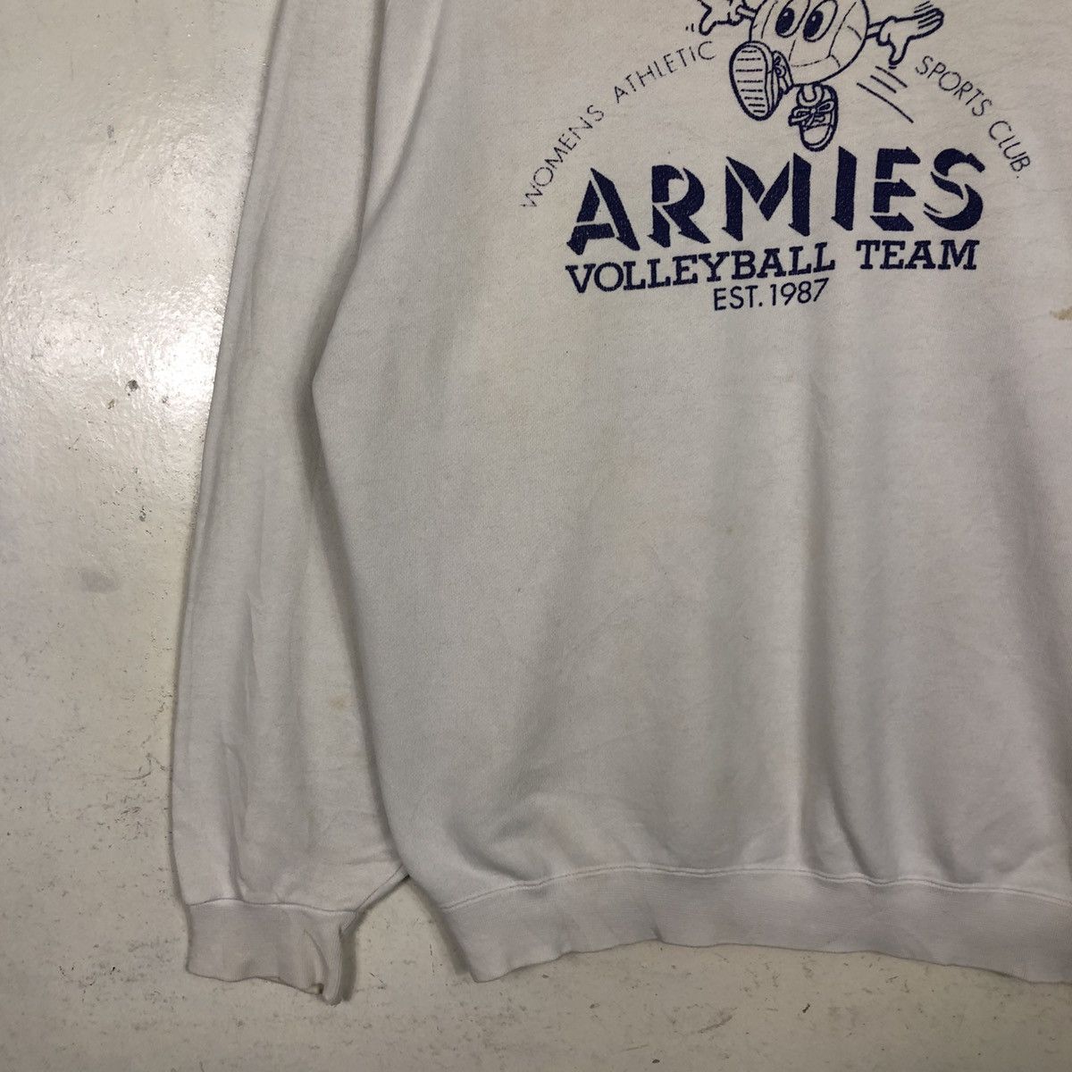 Japanese Brand 📌Vintage 1987 Armies Volleyball Team Sweatshirt Big Logo Size US M / EU 48-50 / 2 - 6 Thumbnail