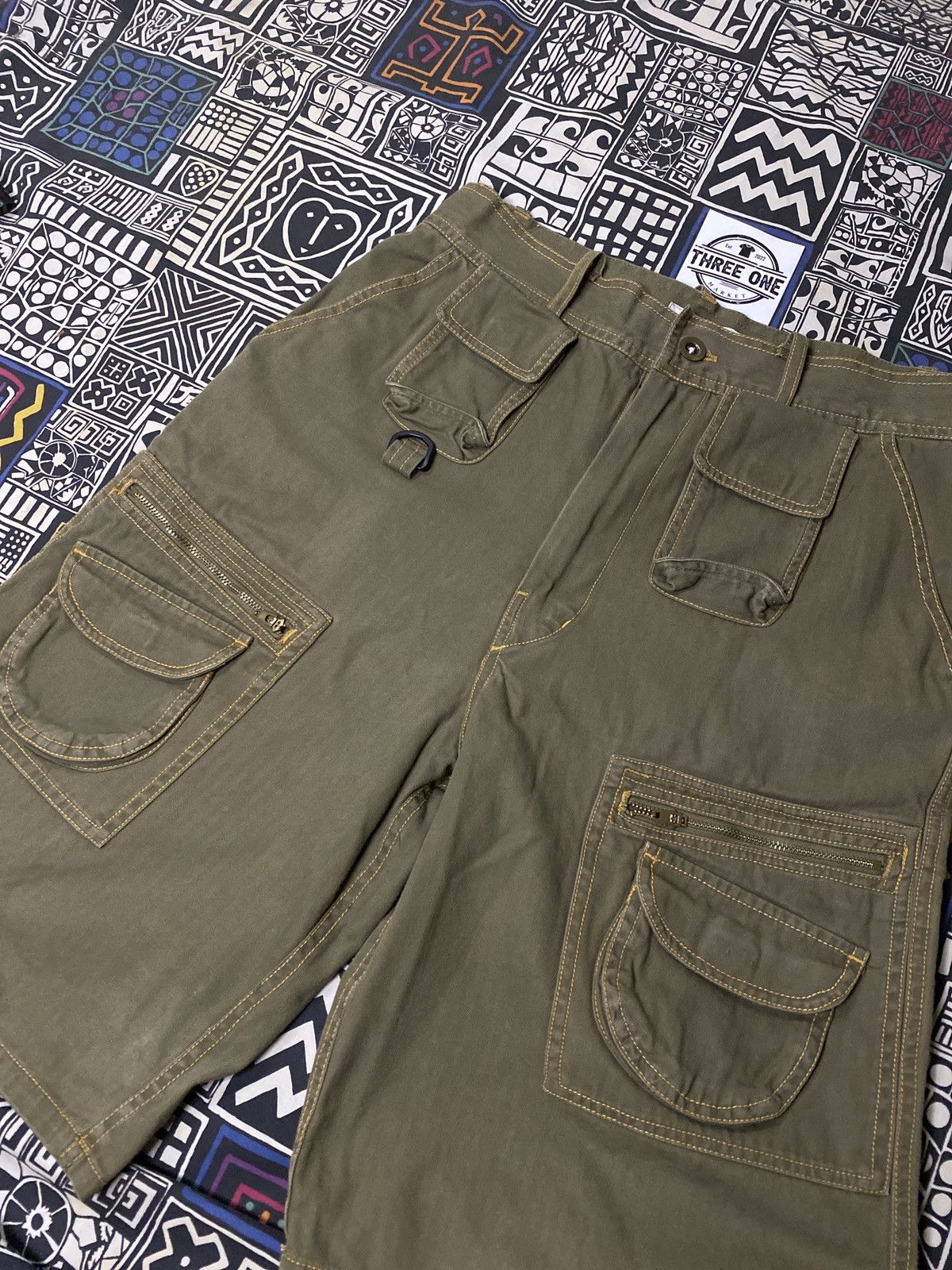 If Six Was Nine × Japanese Brand × Le Grande Bleu (L.G.B.) Y2K 3D Pocket Army Monkey Short Pants Size US 31 - 2 Thumbnail