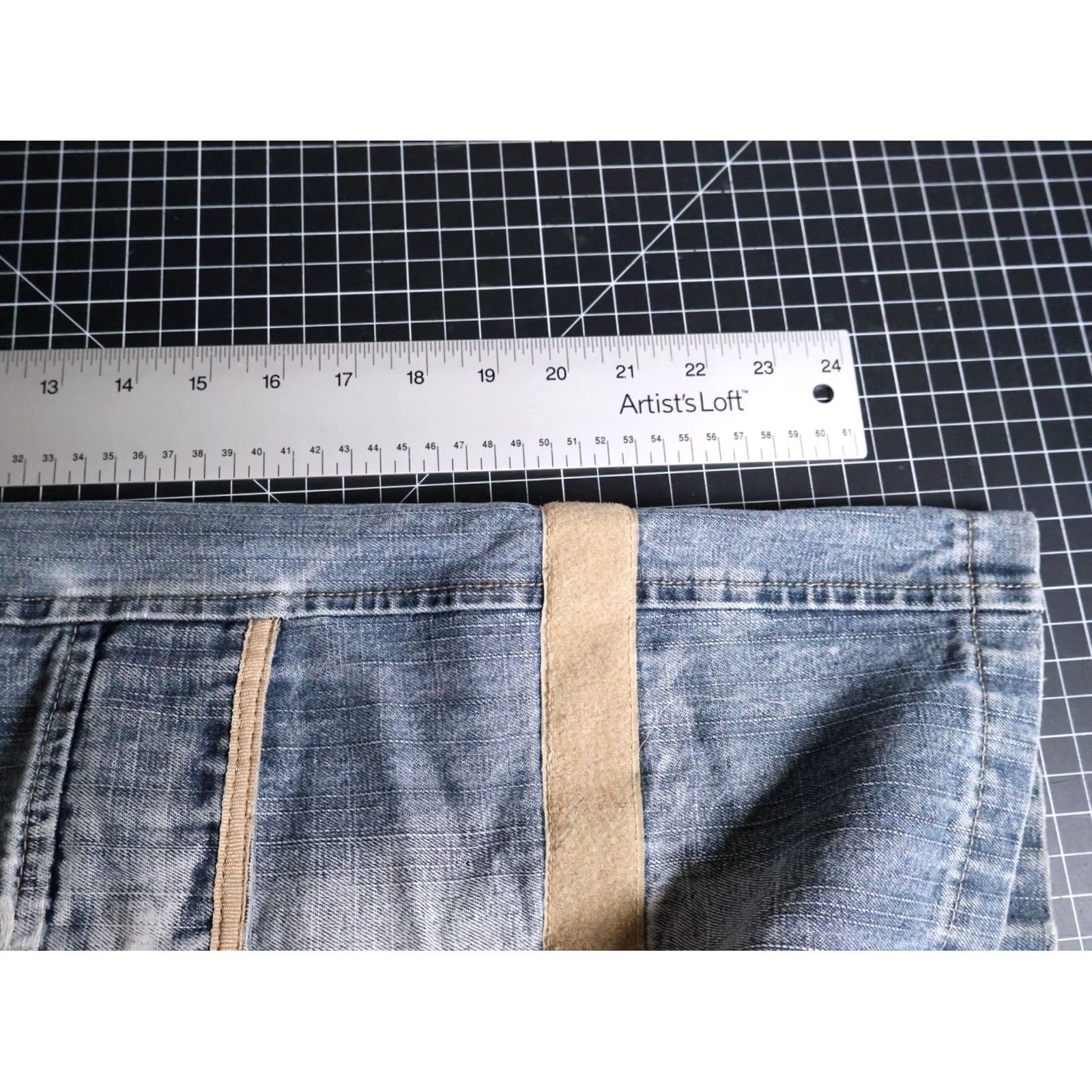 Denime VINTAGE Regal Jeans Cargo Shorts Mens 33 x 13 Denim Blue 90s Hip Hop Retro Taped Leg Cargo Pocket Zip Fly Jeans Shorts Size US 32 / EU 48 - 7 Thumbnail