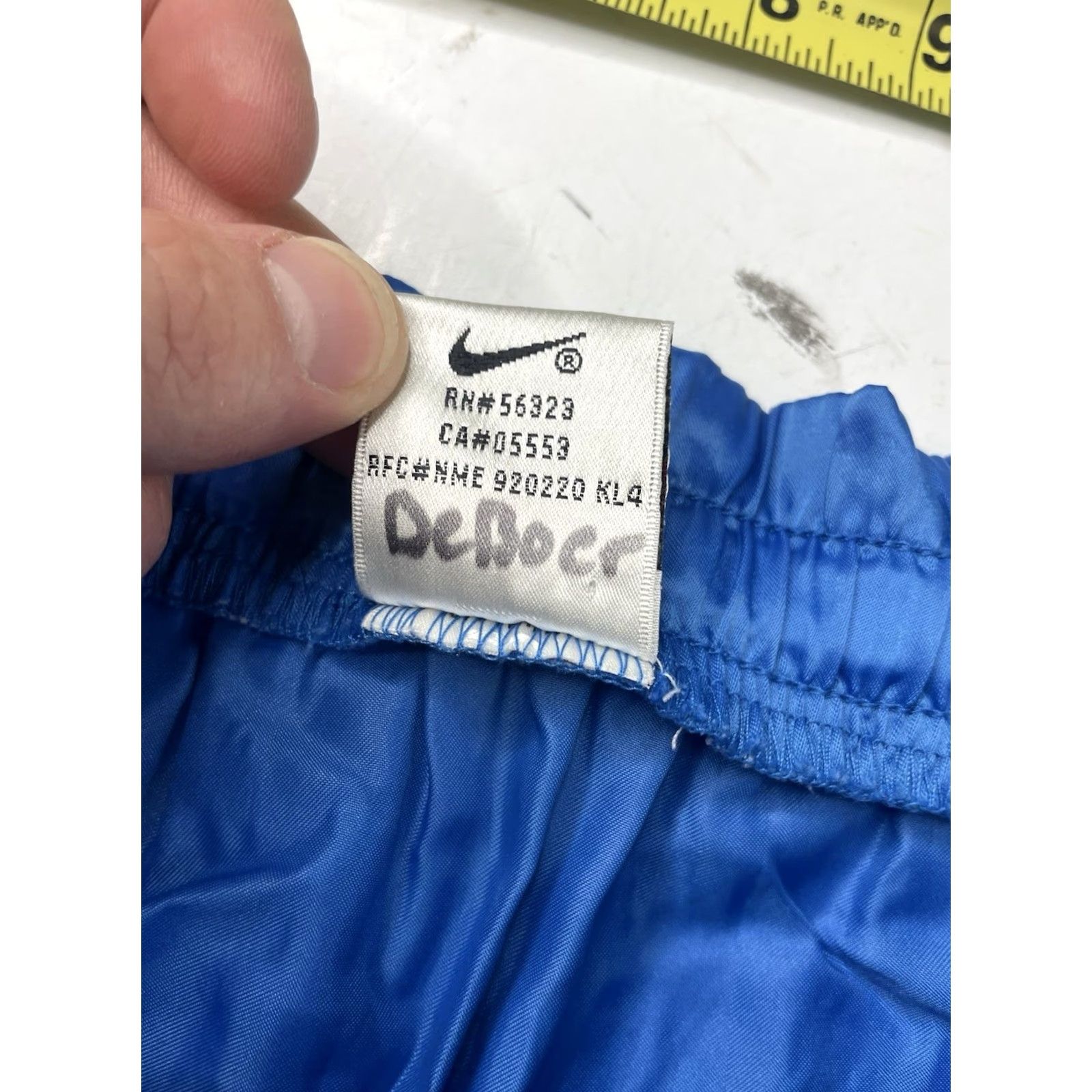 Nike VINTAGE Nike Shorts Men L Blue Nylon Drawstring Swoosh Shiny Athletic Exercise Running Gym & Training Size US 33 - 6 Thumbnail