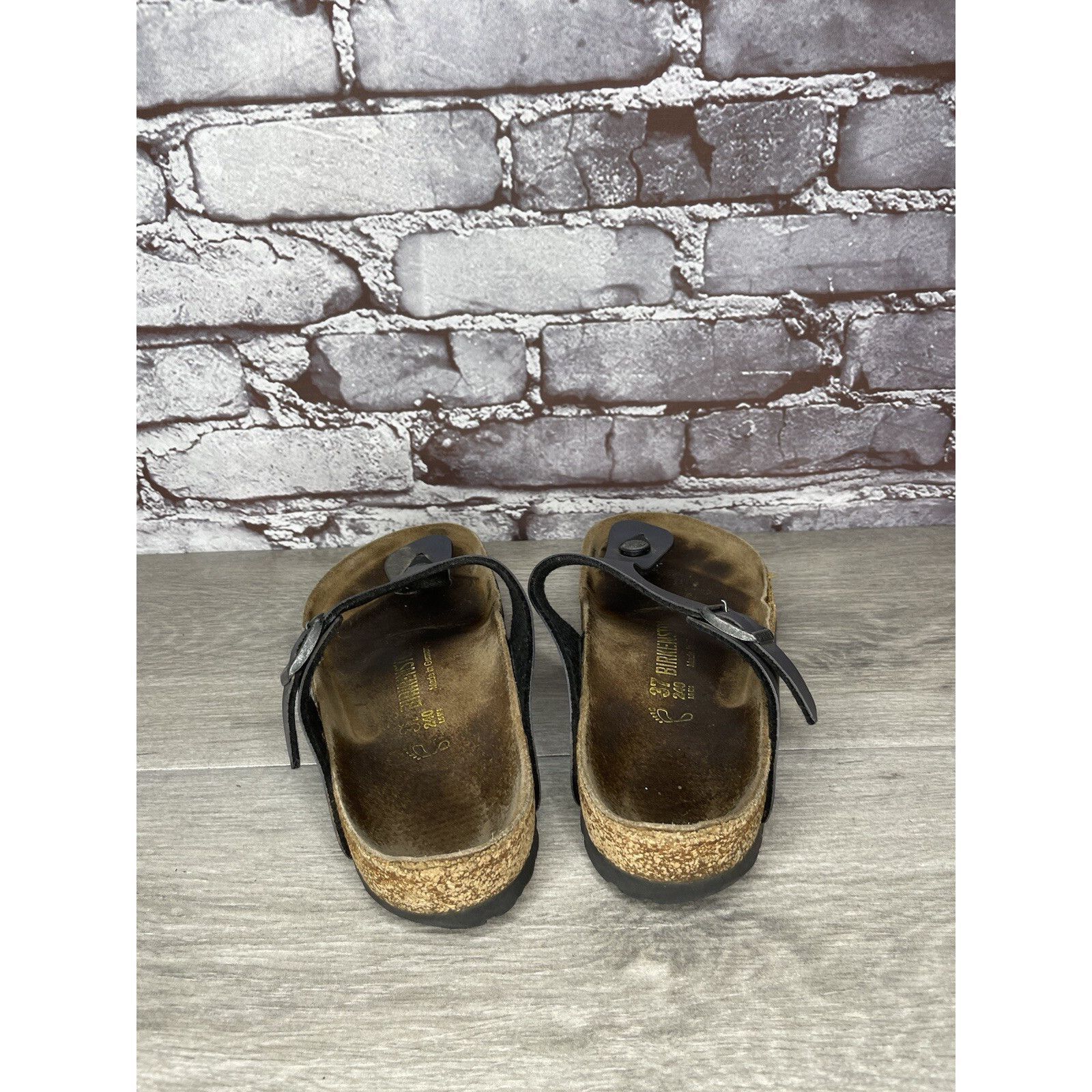 Birkenstock Birkenstock Gizeh Metallic Blue Leather Strap Sandals Women Size US 6 / IT 36 - 5 Thumbnail