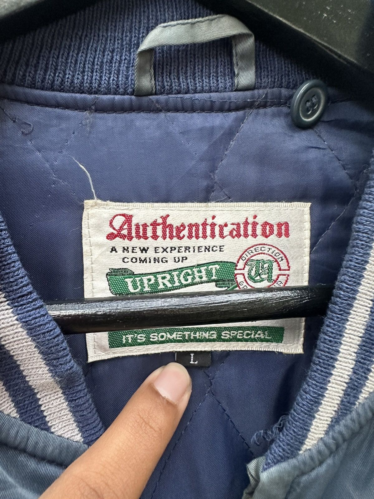 Vintage 👹Vintage Faded Upright Embroidery Logo Bomber Jacket Size US L / EU 52-54 / 3 - 9 Thumbnail