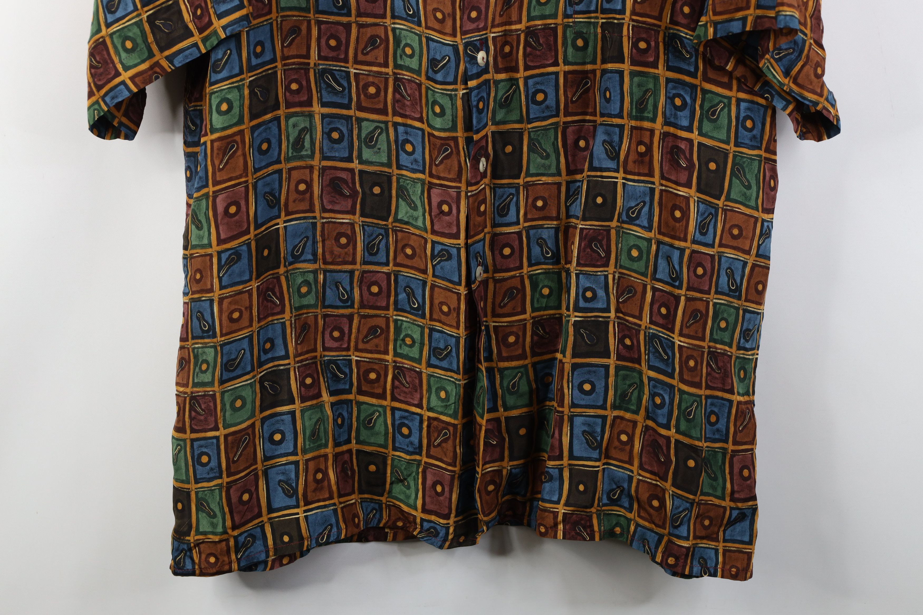 Vintage Vintage 90s Streetwear Geometric Silk Collared Button Shirt Size US L / EU 52-54 / 3 - 3 Thumbnail