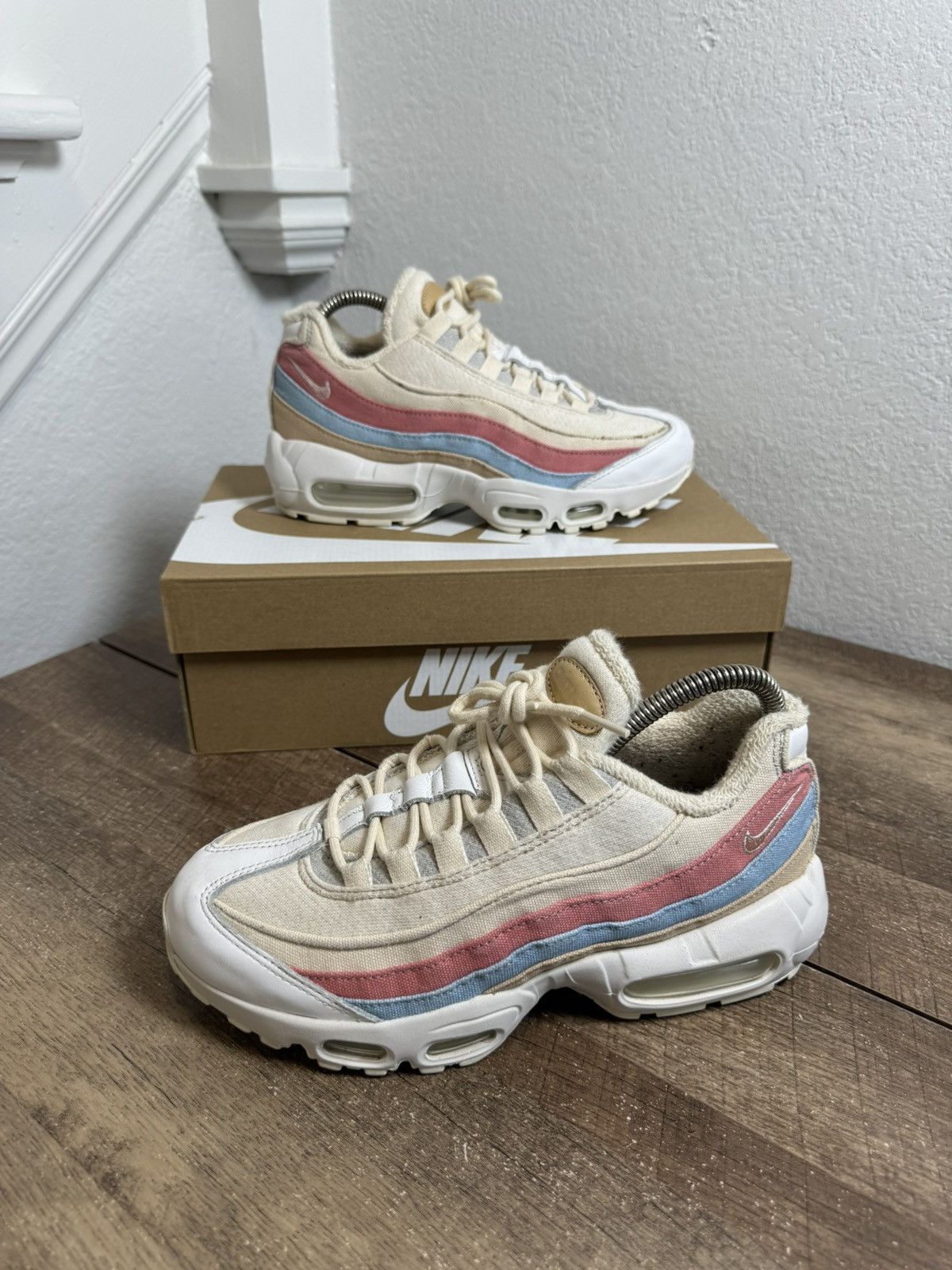 Nike Nike Air Max 95 Cream Red Blue Plant Pastel Canvas Women 7 Size US 7 / IT 37 - 2 Thumbnail