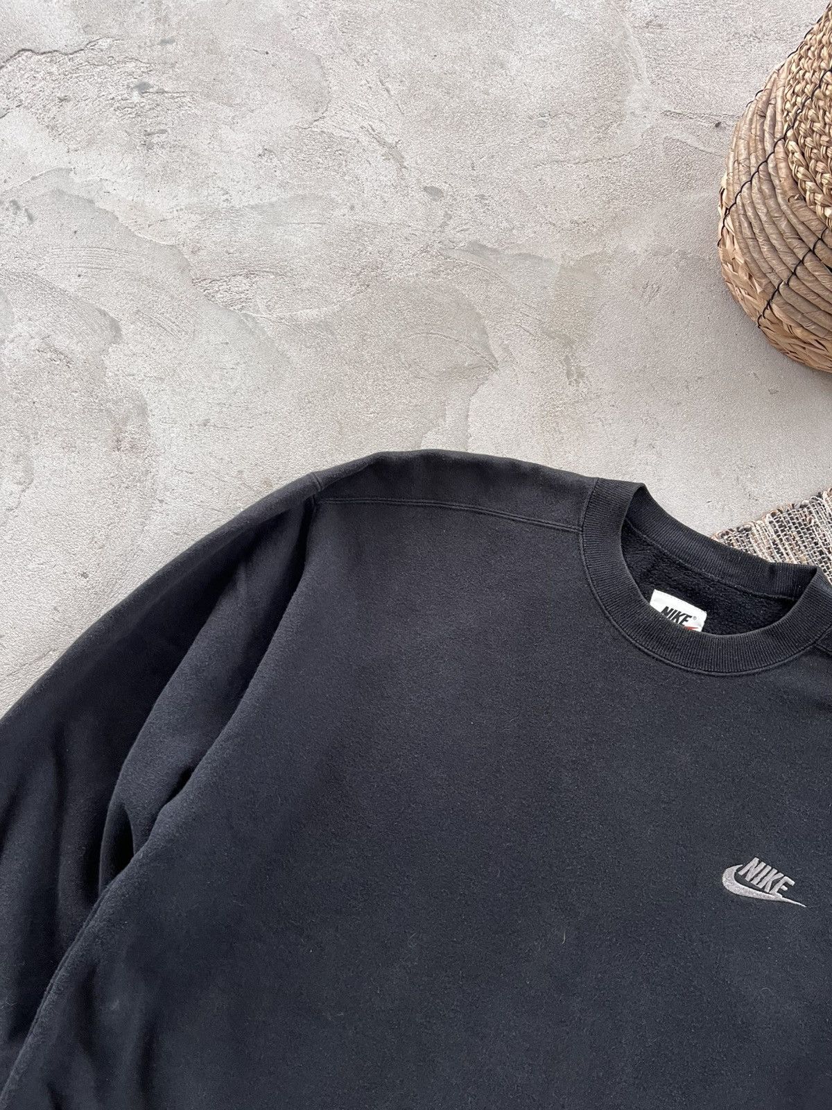 Nike 90s Vintage Nike Faded Black Boxy Fit sk8 blank Sweatshirt Size US L / EU 52-54 / 3 - 3 Thumbnail