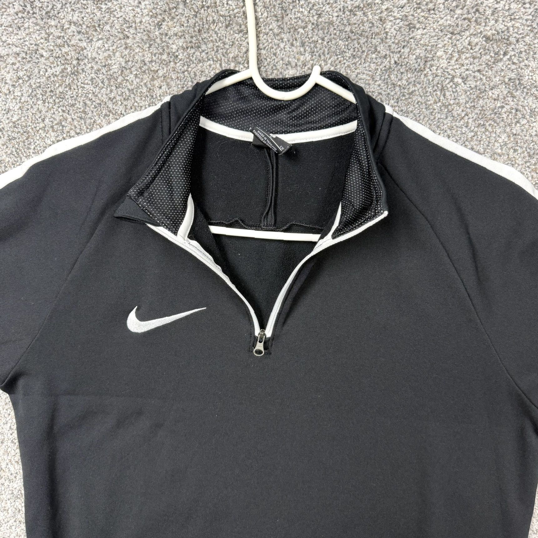 Nike Nike Dri-FIT Sweatshirt Mens Small Black 1/4 Zip Sporty Quick-Dry Training Shirt Size US S / EU 44-46 / 1 - 6 Thumbnail