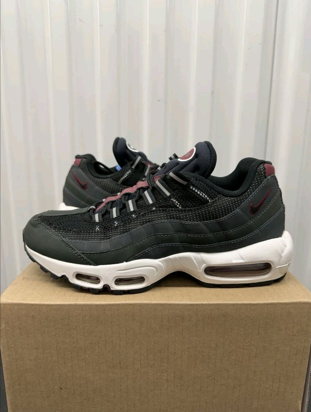Nike Nike Air Max 95 Grey Team Red DQ3982001 Size 9 Men Size US 9 / EU 42 - 1 Thumbnail