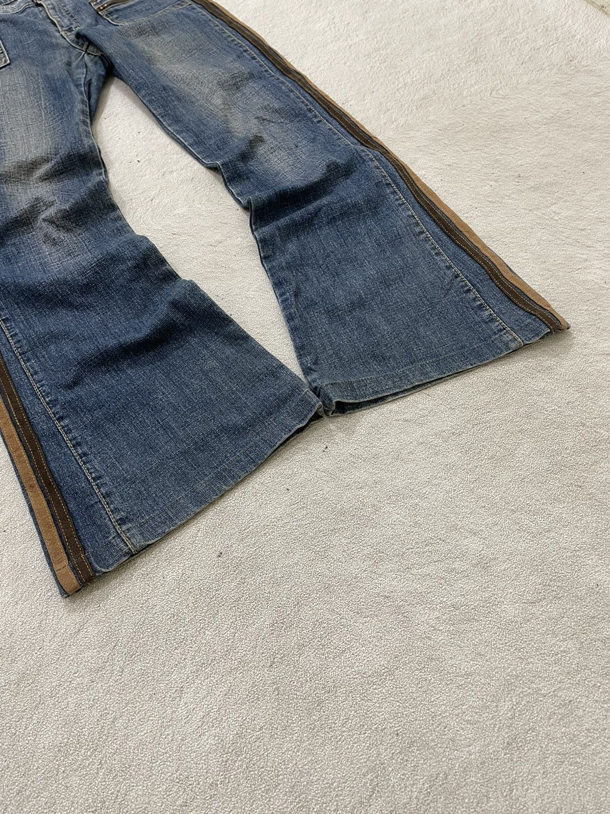 Japanese Brand 00s Diesel Flare Denim Mudwash Bootcut Jeans Side Stripe Y2K Size 28" / US 6 / IT 42 - 3 Thumbnail