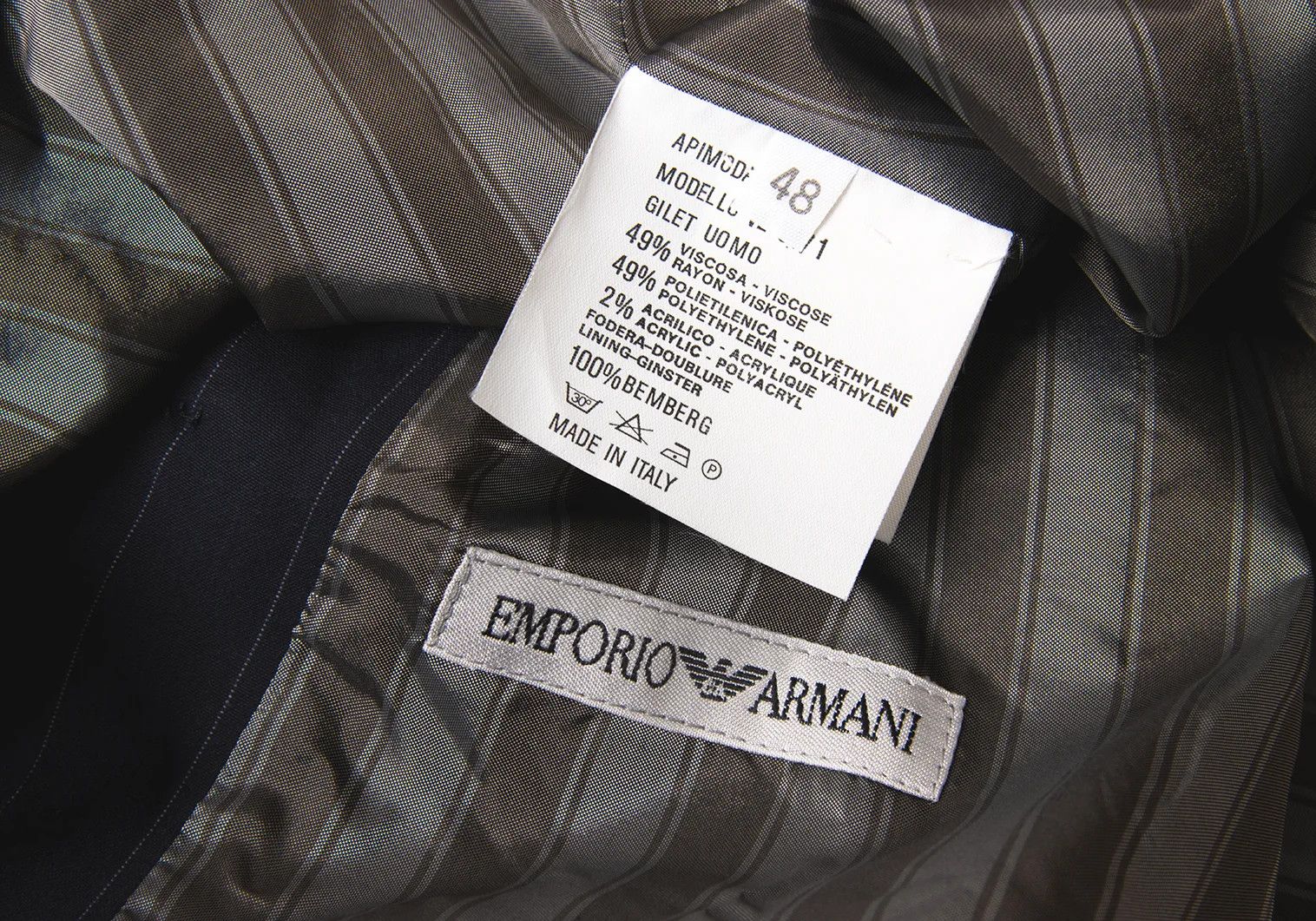 Emporio Armani Striped Sleeveless Vest in Navy Gray Size 48 Size US M / EU 48-50 / 2 - 12 Thumbnail