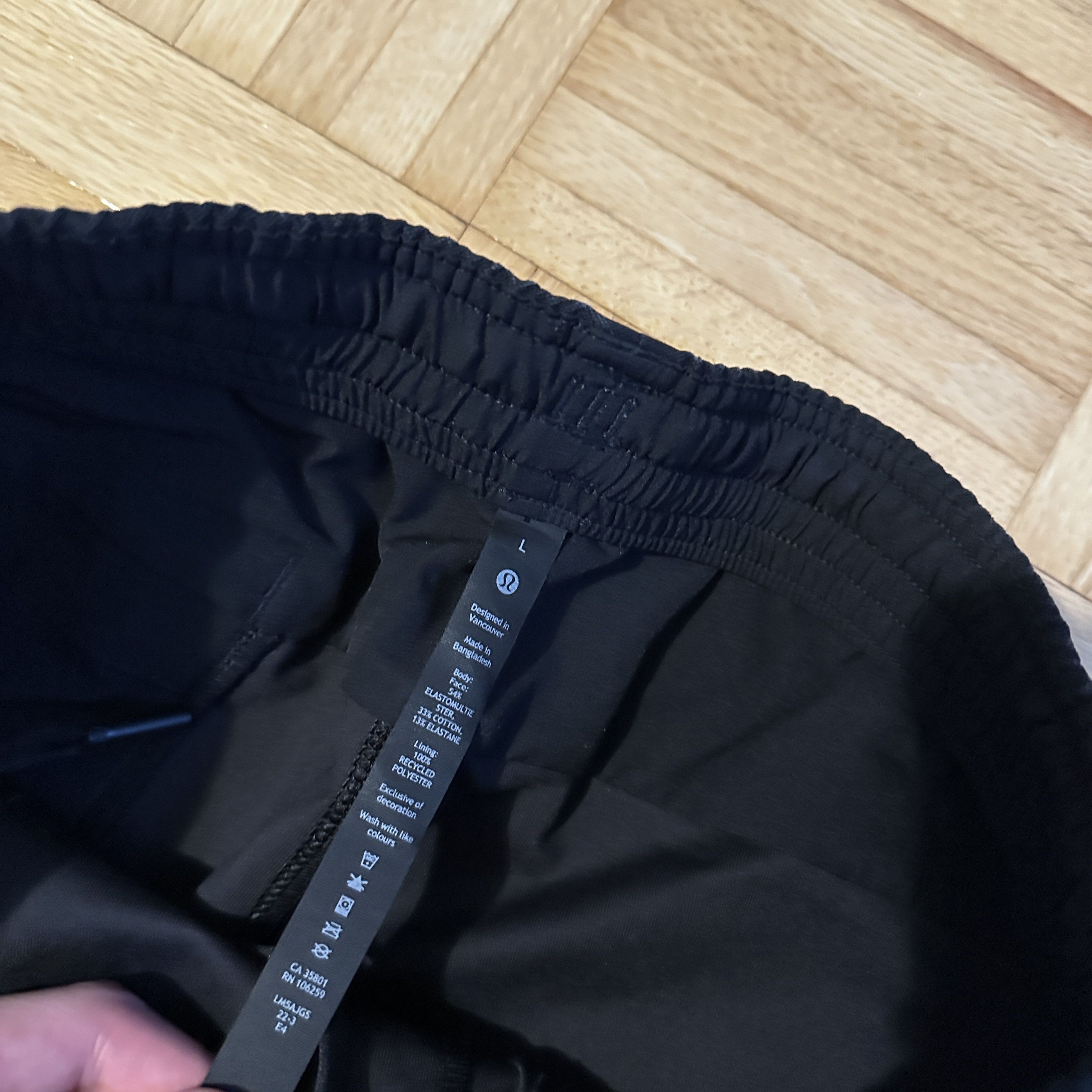 Lululemon Lululemon Utilitech Pull-On Classic-Fit Pant Black Large Size US 36 / EU 52 - 4 Thumbnail