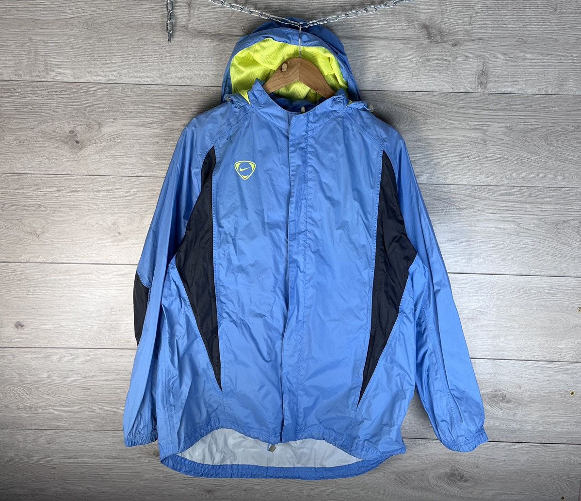Nike vintage 90s nike windbreaker jacket mens size L Size US L / EU 52-54 / 3 - 1 Thumbnail
