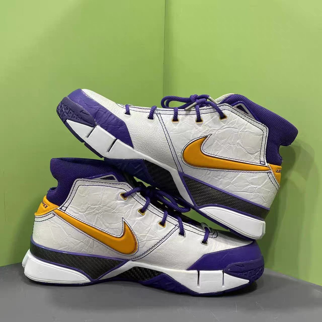 Nike Nike Lakers White/Purple Basketball Shoes K15 Size US 9.5 / EU 42-43 - 5 Thumbnail