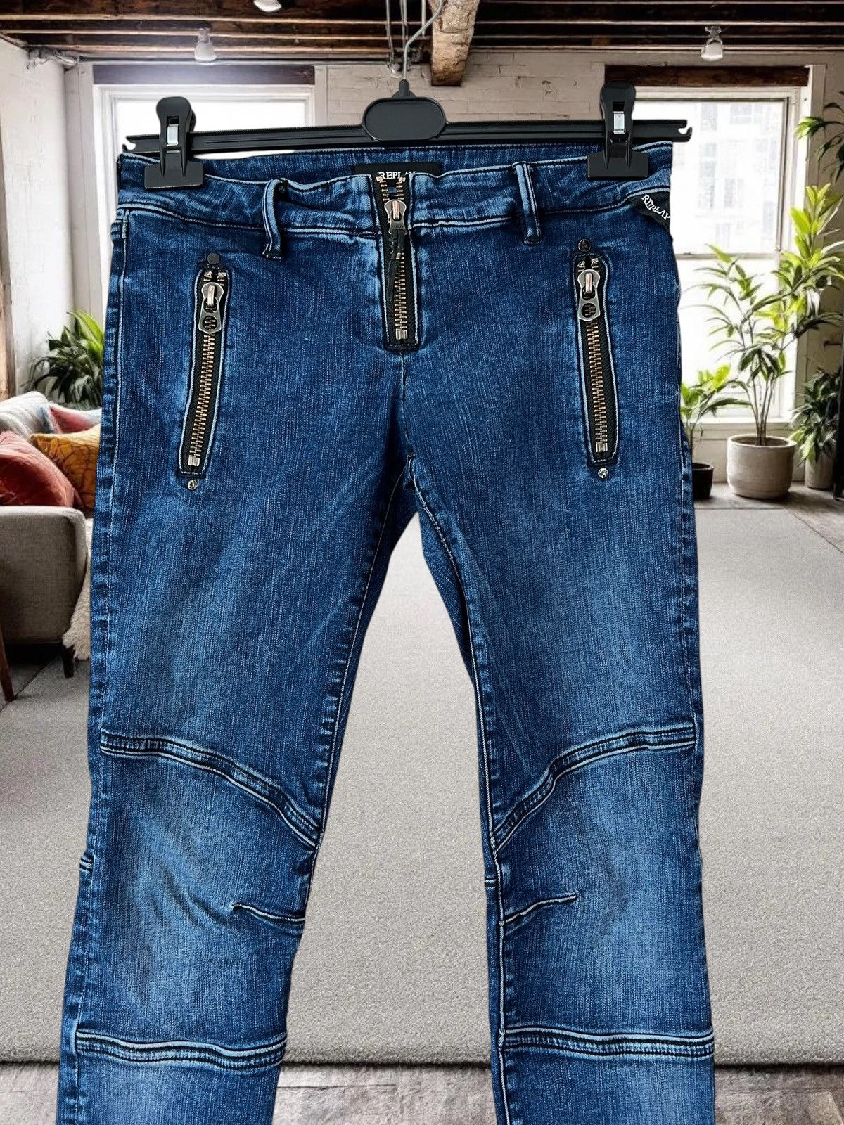 Replay Replay jeans size S/M very stretchy Size 27" / US 4 / IT 40 - 2 Thumbnail