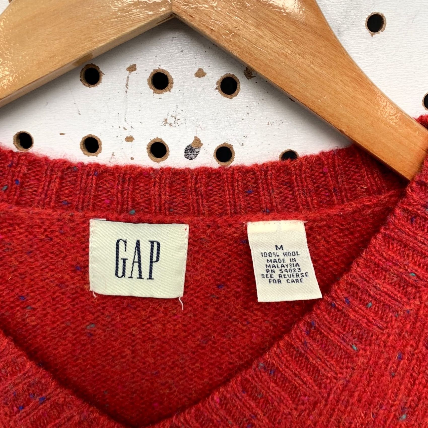 Gap GAP Wool Sweater Womens Medium Red V Neck Knit Long Sleeve Preppy Size M / US 6-8 / IT 42-44 - 3 Thumbnail