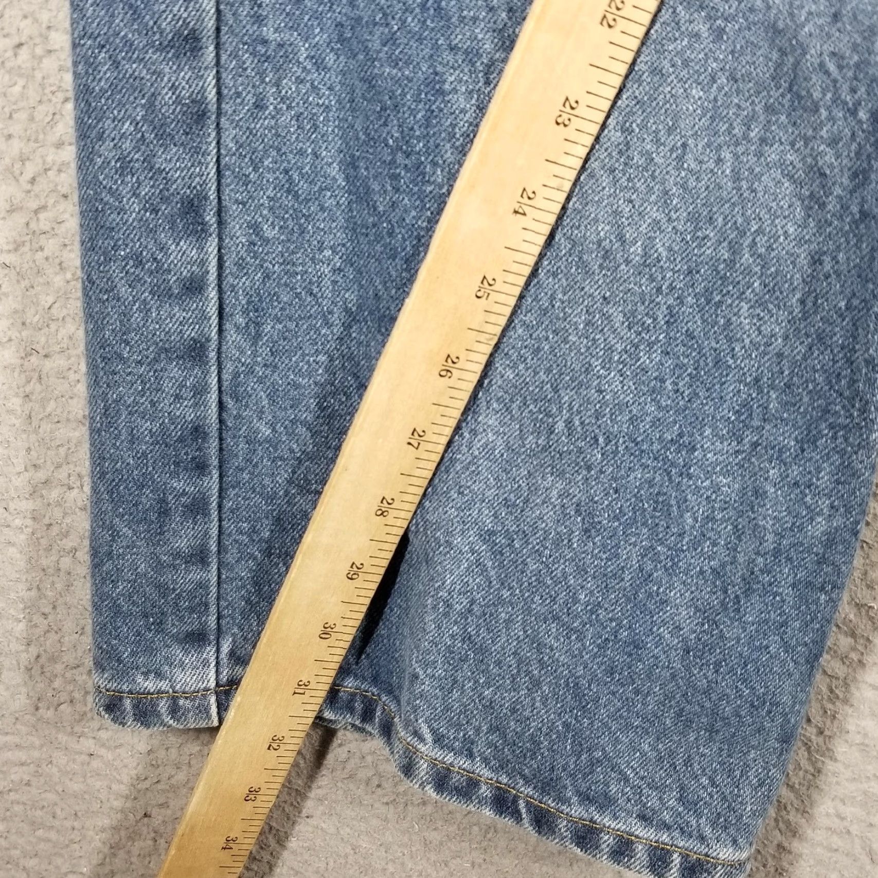 Carhartt VINTAGE? Carhartt Jeans Men's 38x32 Blue Relaxed Fit Straight Leg Denim Workwear 5-Pocket Zip Fly Carhartt Logo Patch Mens 38x32 Size US 38 / EU 54 - 6 Thumbnail