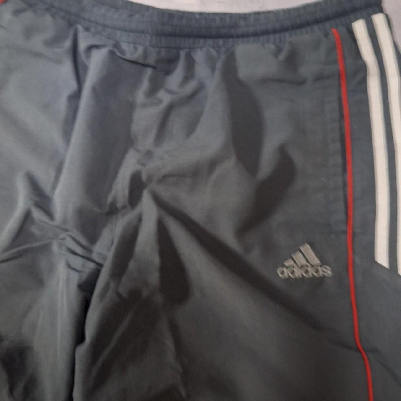 Adidas Grey Adidas shorts with red stripes and embroidered logo Size US 32 / EU 48 - 3 Thumbnail