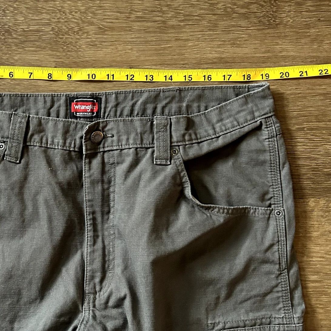 Wrangler Wrangler Workwear Cargo Pants Size US 33 - 5 Thumbnail