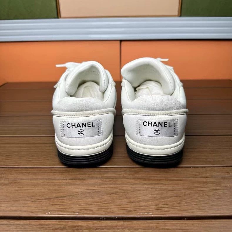 Chanel Chanel White Leather Sneakers Size 36 Size US 5.5 / EU 38 - 4 Thumbnail