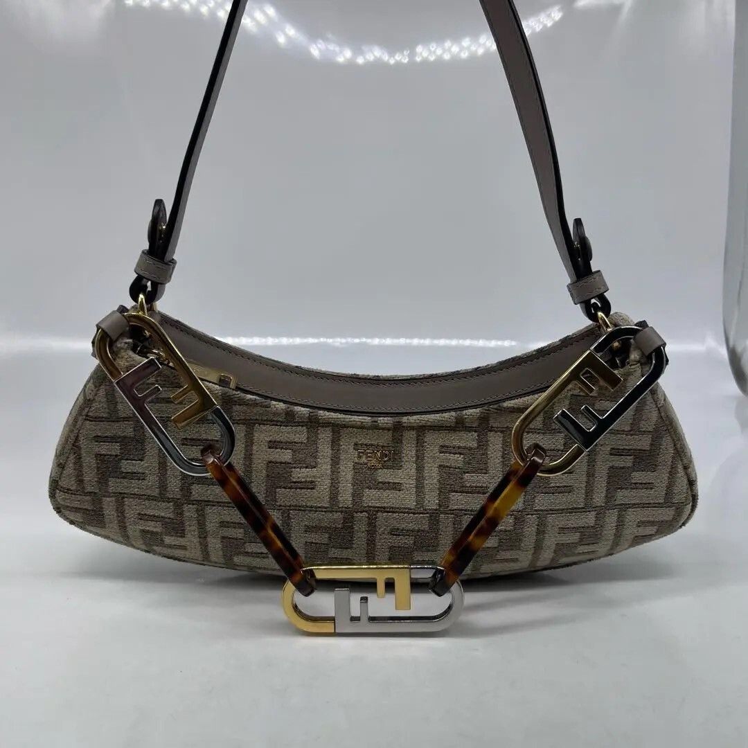 Fendi Pre-loved Bag Very good condition Size ONE SIZE - 1 Thumbnail