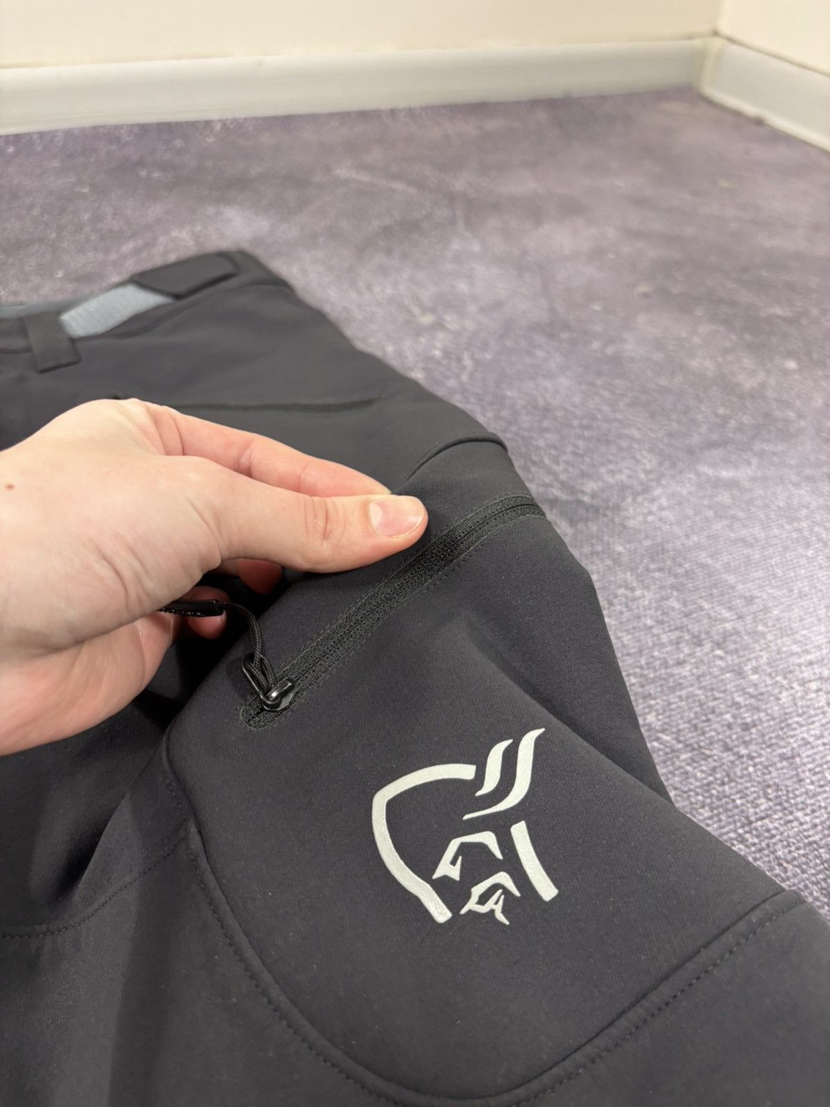 Norrona Norrona Men’s Svalbard Flex1 Caviar Black Outdoor Pants Size US 30 / EU 46 - 9 Thumbnail