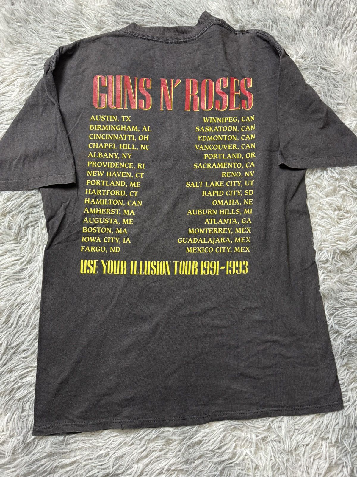 Guns N' Roses Vintage Gun N Roses 1992 Bad Apples Use Your Illusion Size US L / EU 52-54 / 3 - 5 Thumbnail