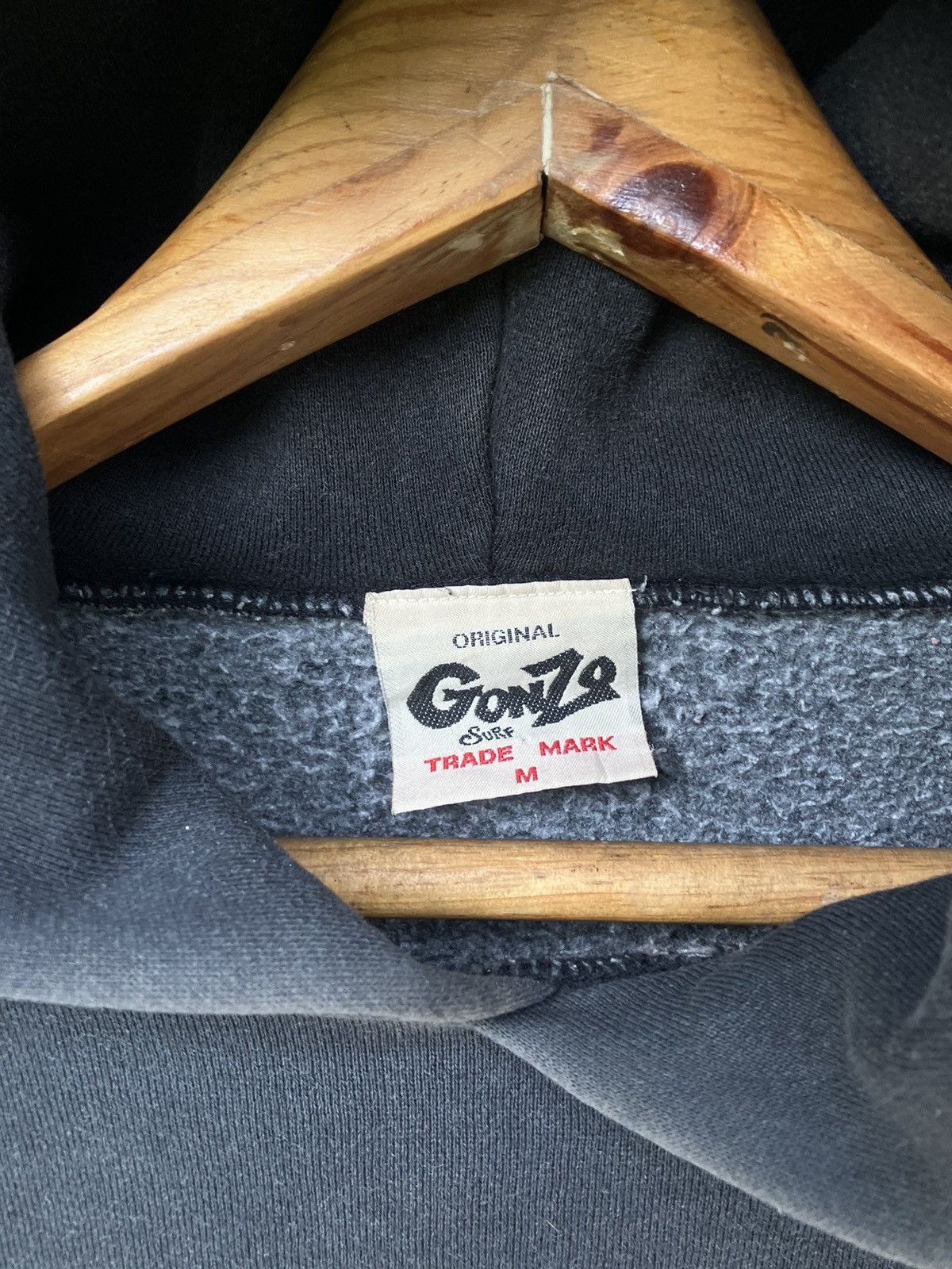 Vintage Vintage Gonzo Surf trademark hits items but is hard to find. Size US S / EU 44-46 / 1 - 5 Thumbnail