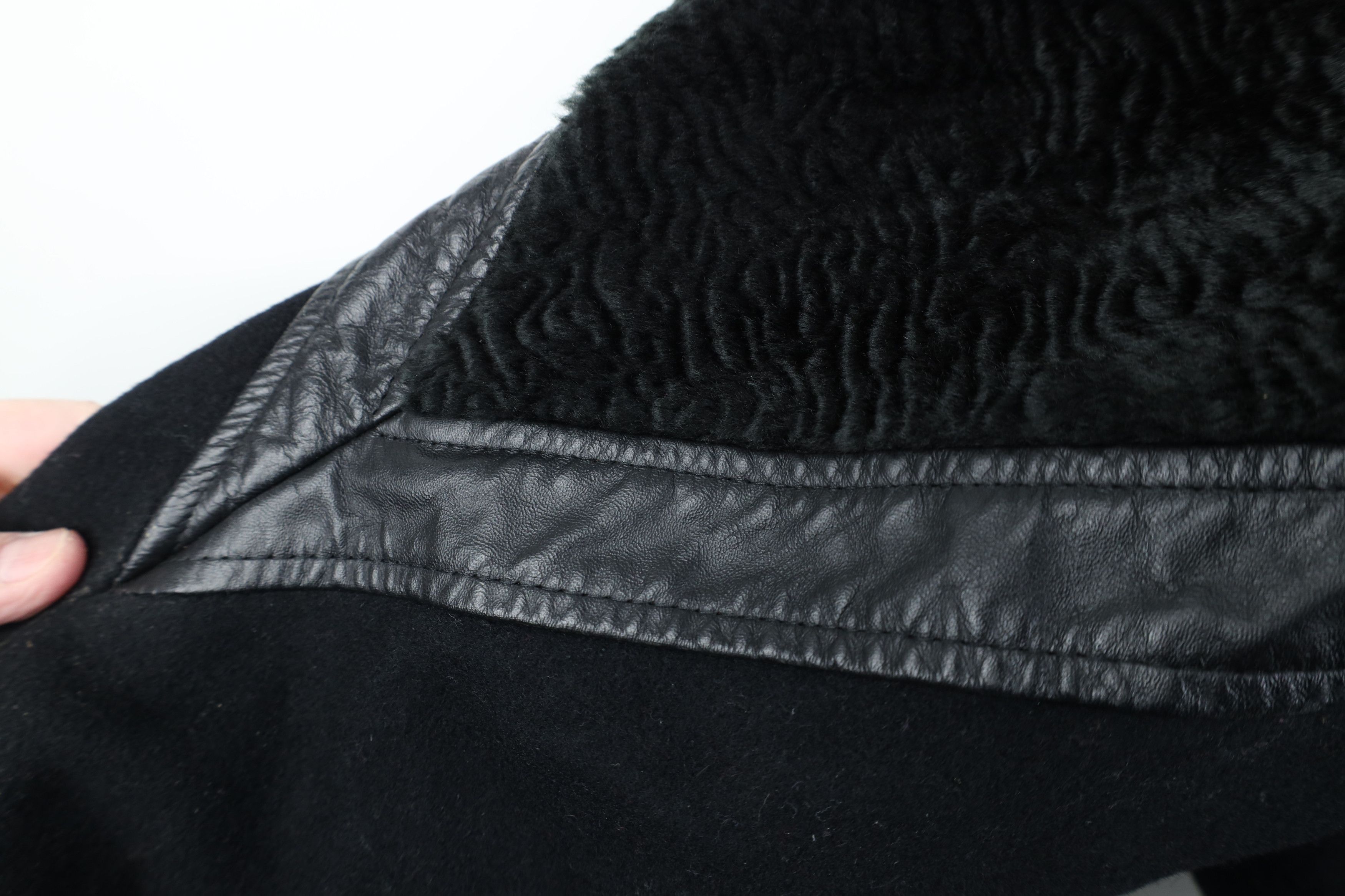 Vintage Vintage 90s Streetwear Wool Leather Trim Overcoat Jacket USA Size XXL / US 16-18 / IT 52-54 - 9 Thumbnail