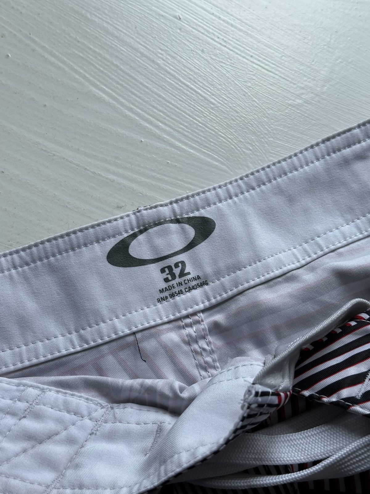 Oakley Vintage Oakley Shorts Logo Swimwear Surfing Style Y2K Size US 32 / EU 48 - 4 Thumbnail