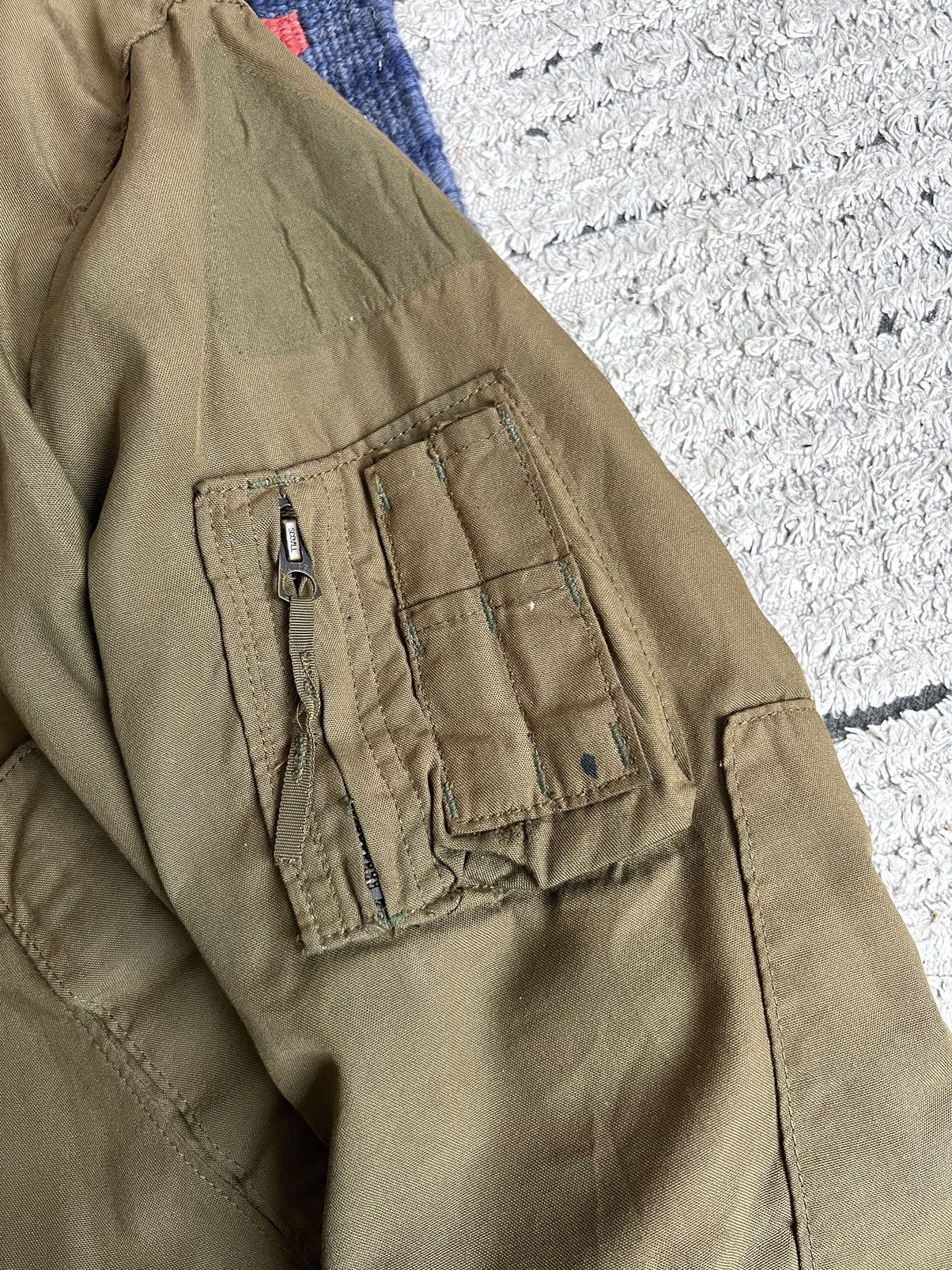 Buzz Rickson's 🇺🇸Vintage 1970s U.S. Army Cold Weather Combat Vehicle Jacket Size US M / EU 48-50 / 2 - 9 Thumbnail
