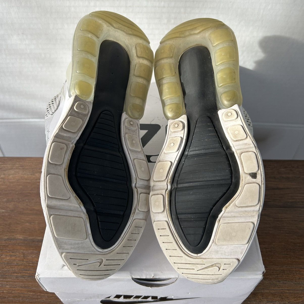 Nike Nike Air Max 270 White and Black Sneakers Women Size 8 Size US 8 / IT 38 - 5 Thumbnail